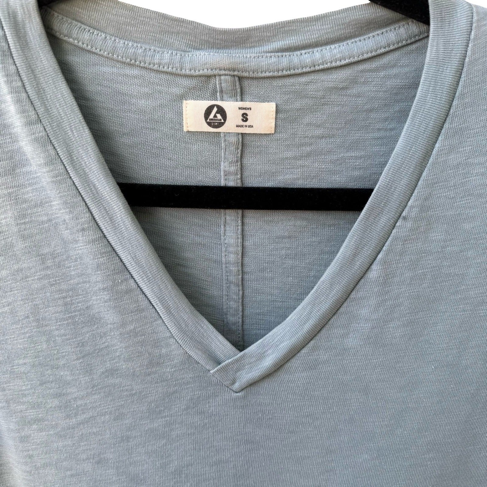 American Giant Minimalist Sustainable Slub V-Neck Tee Blue Grey Cotton USA S