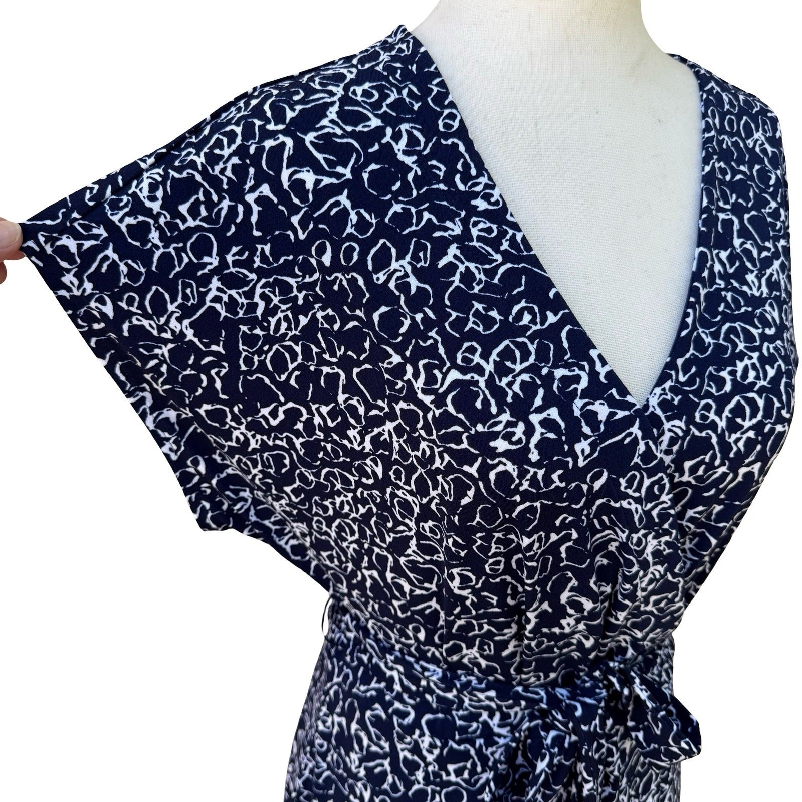 Nicole Miller Preppy Minimalist Abstract Print Faux Wrap Jersey Dress Navy M