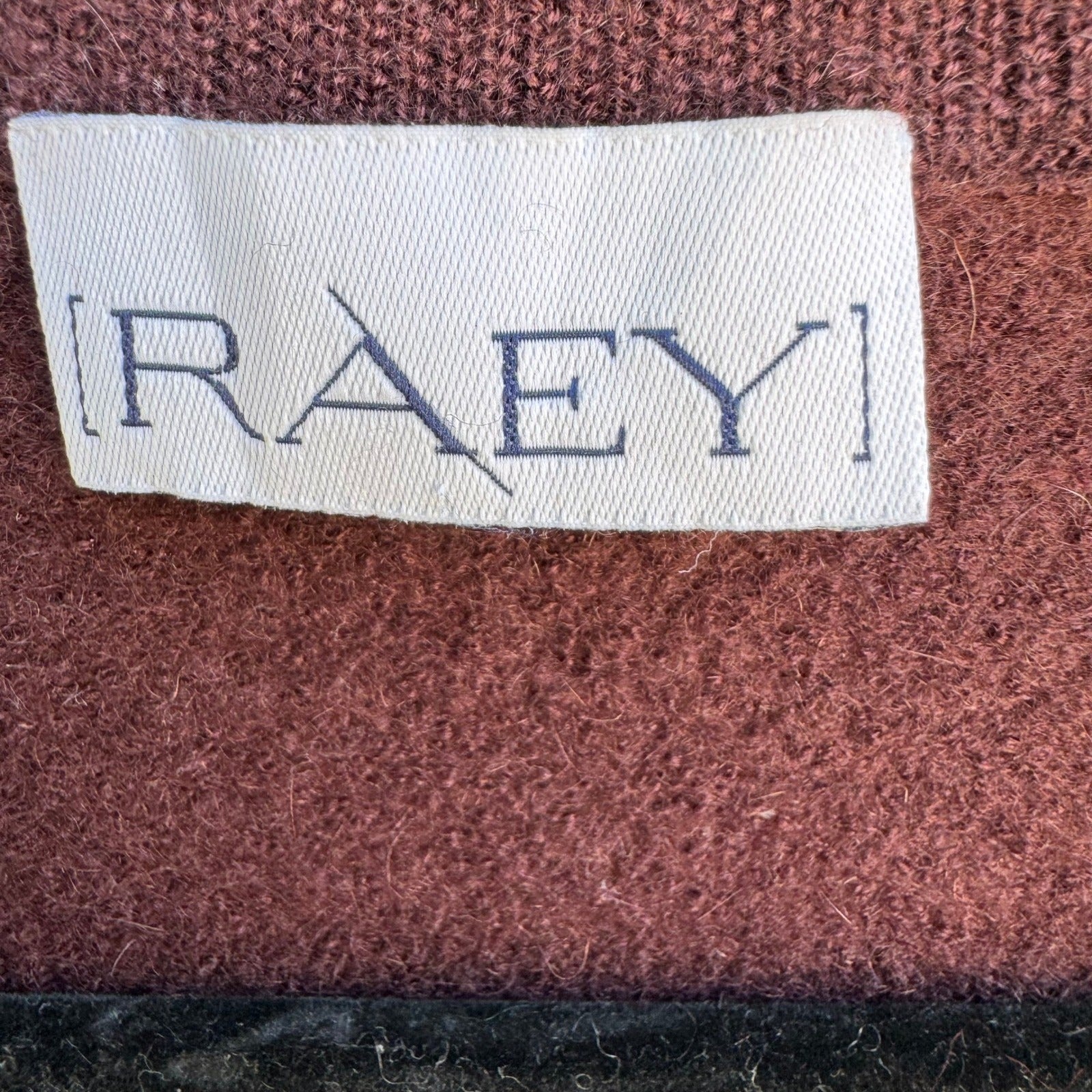 Raey 100% Cashmere V-Neck Sweater Womens XS Burgundy Made in Nepal Quiet Luxury