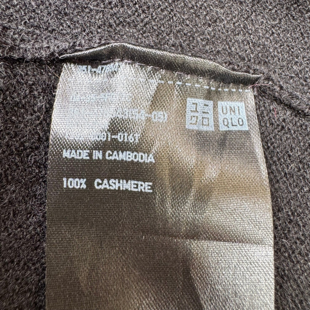 Uniqlo 100% Cashmere Quiet Luxury Minimalist Preppy Old Money Sweater Mens L