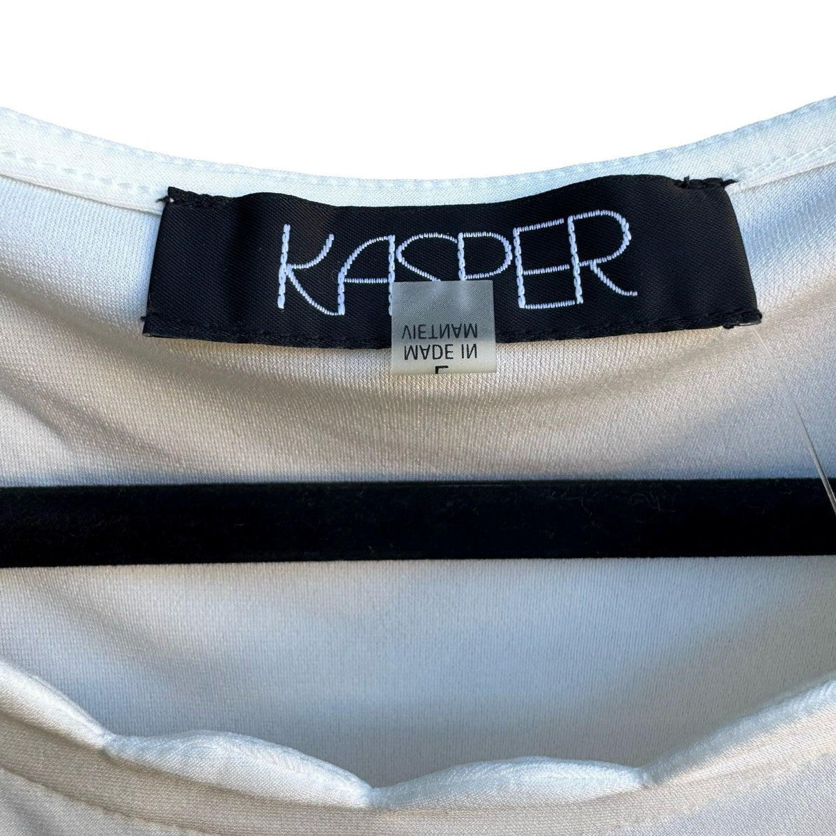 Kasper Scalloped Trim Careerwear Professional Shell Top Vanilla Ice Women L NWT