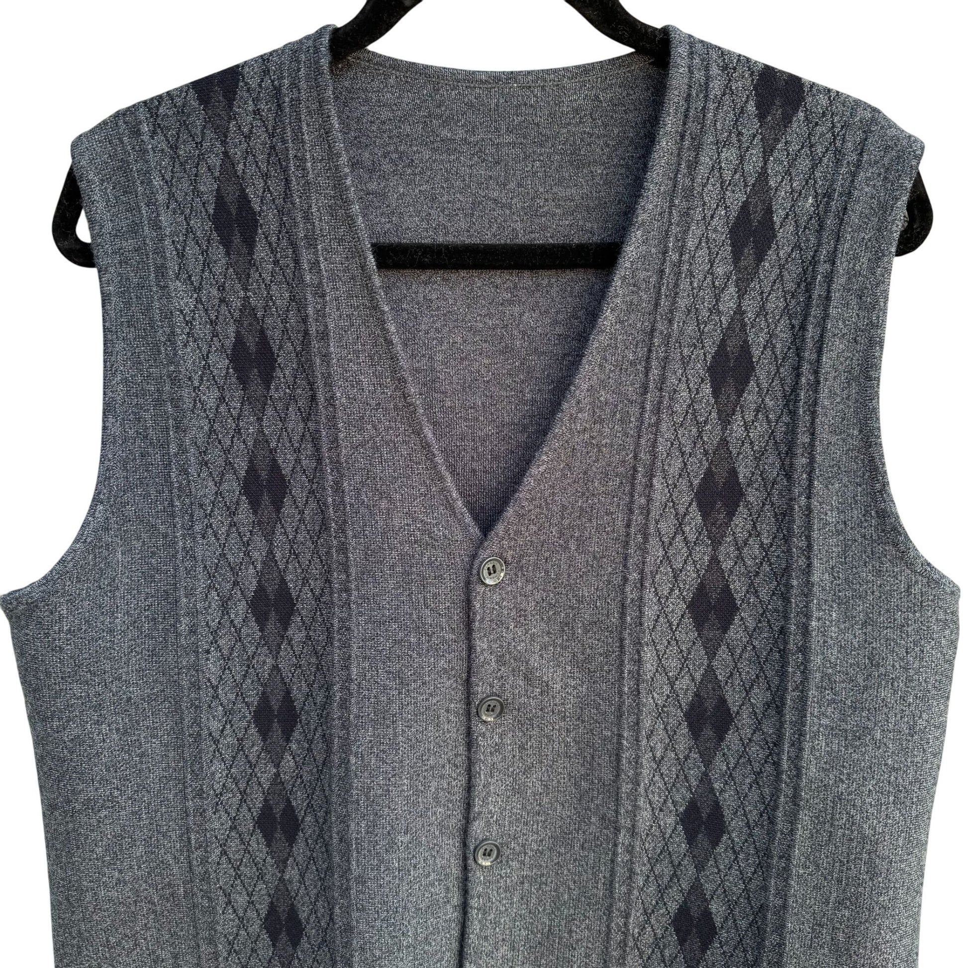 Vintage Mens Gray Argyle Button-Up Pockets Old Money Preppy Knit Grandpa Vest