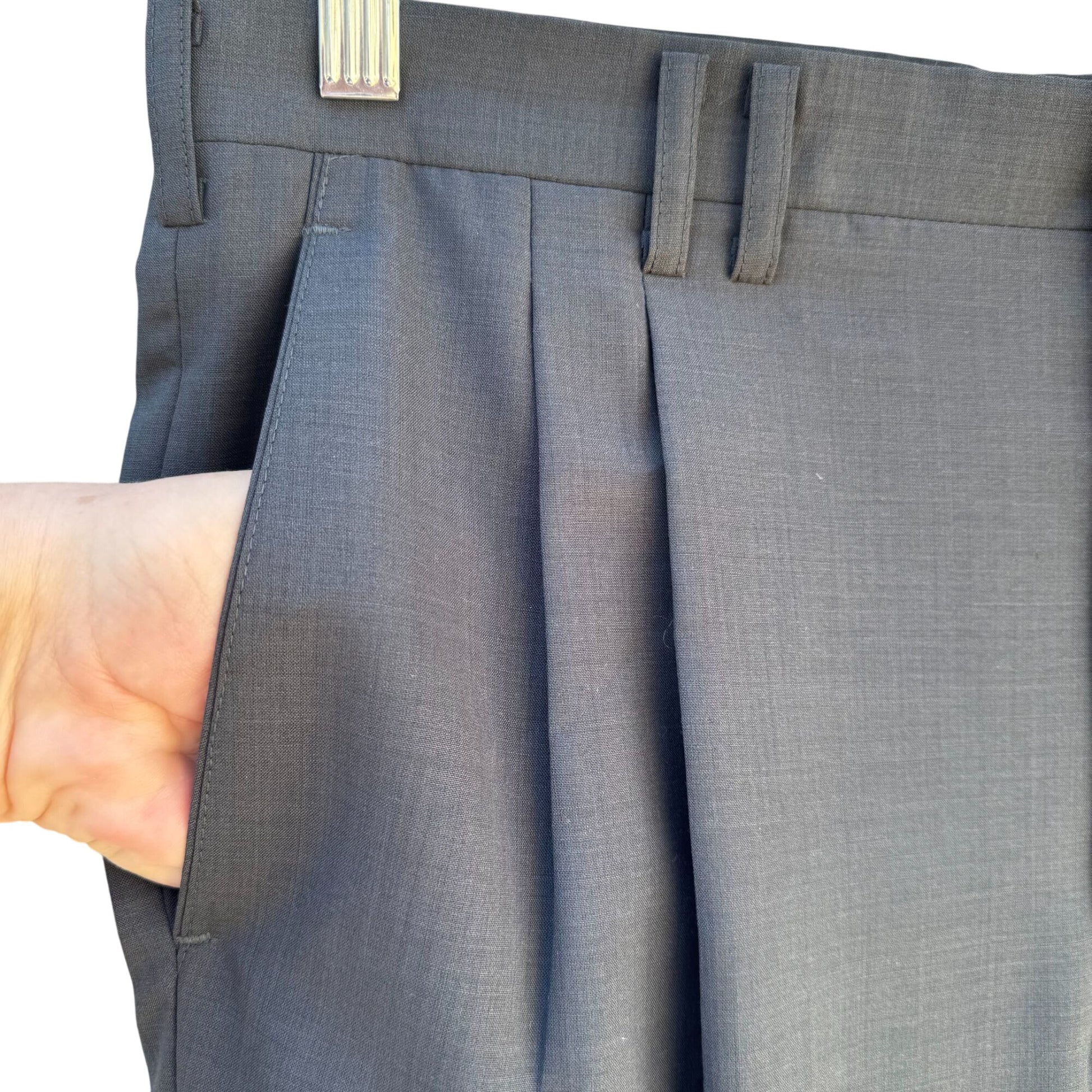 Bernard London Vintage Mens Gray Pleated Dress Pants Flat Front Classic Fit 33