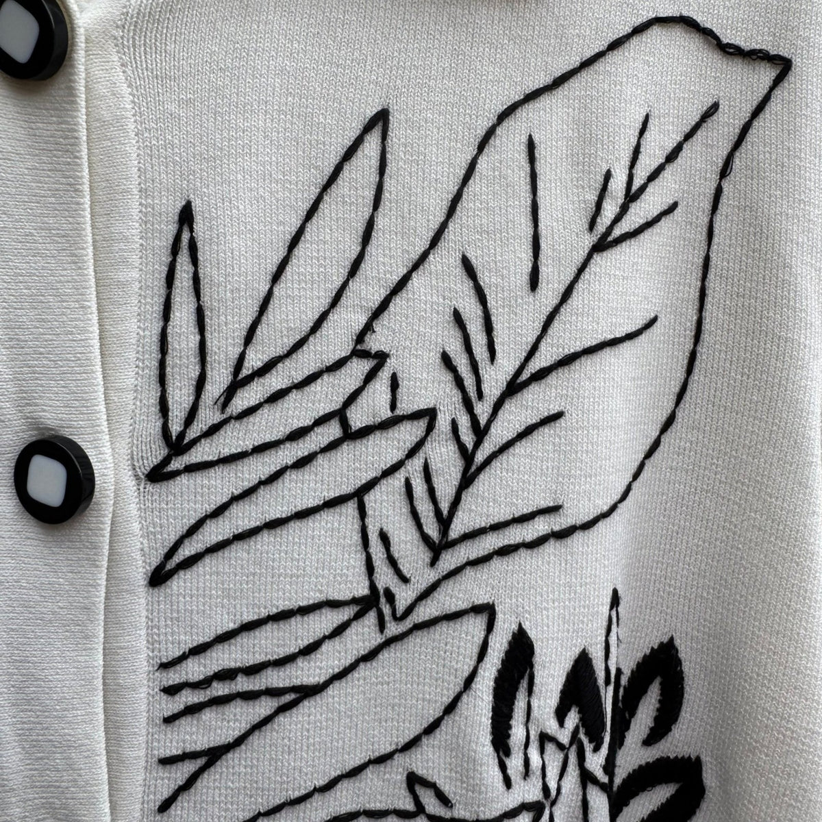 Yarns & Stitches Coastal Minimalist Embroidered Art To Wear Leaf Cardigan 1X