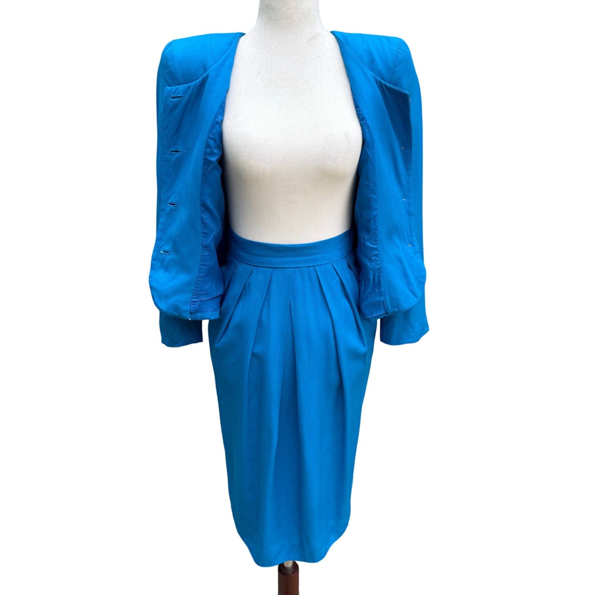 Christian Dior Vintage Blue Mother-Of-Pearl Button Long Sleeve Blazer Skirt Suit
