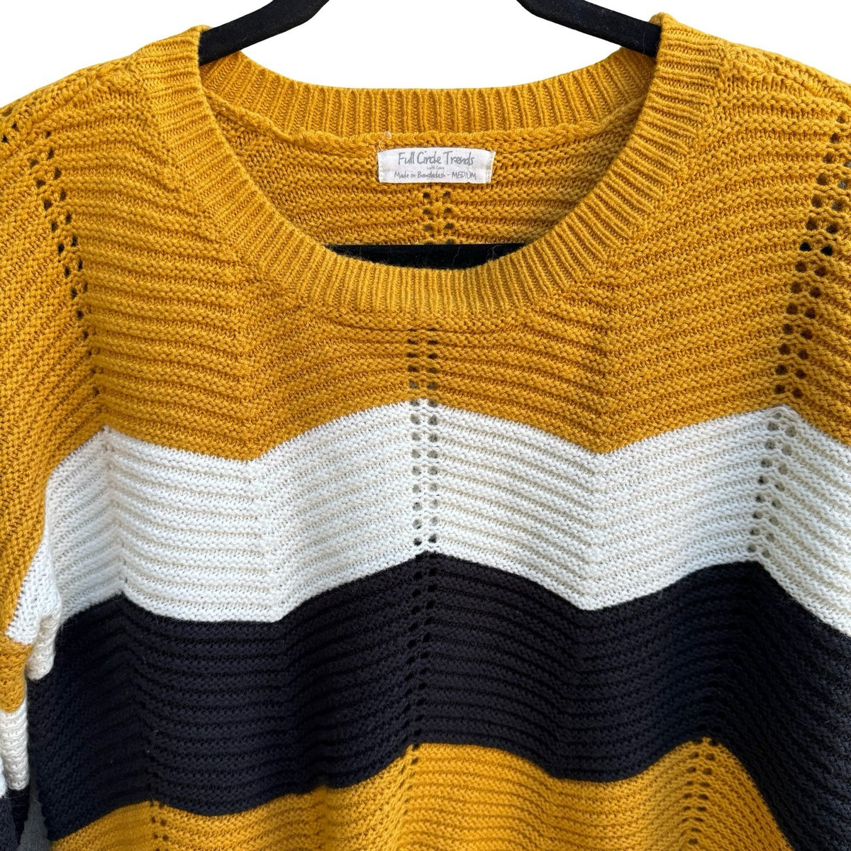 Full Circle Trends Boho Charlie Brown Style Chevron Striped Knit Crop Sweater M