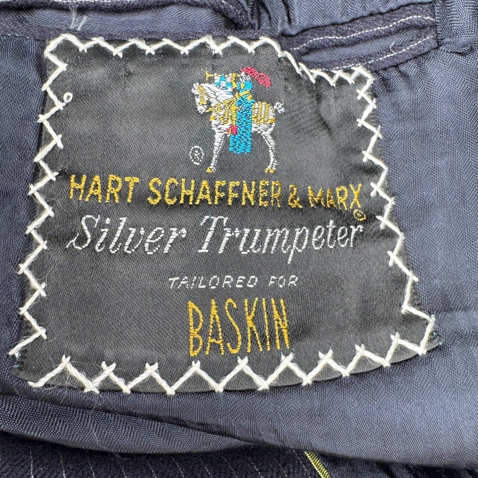 Hart Schaffner Marx Vintage Silver Trumpeter Navy Pinstripe Wool Blazer Mens 38R
