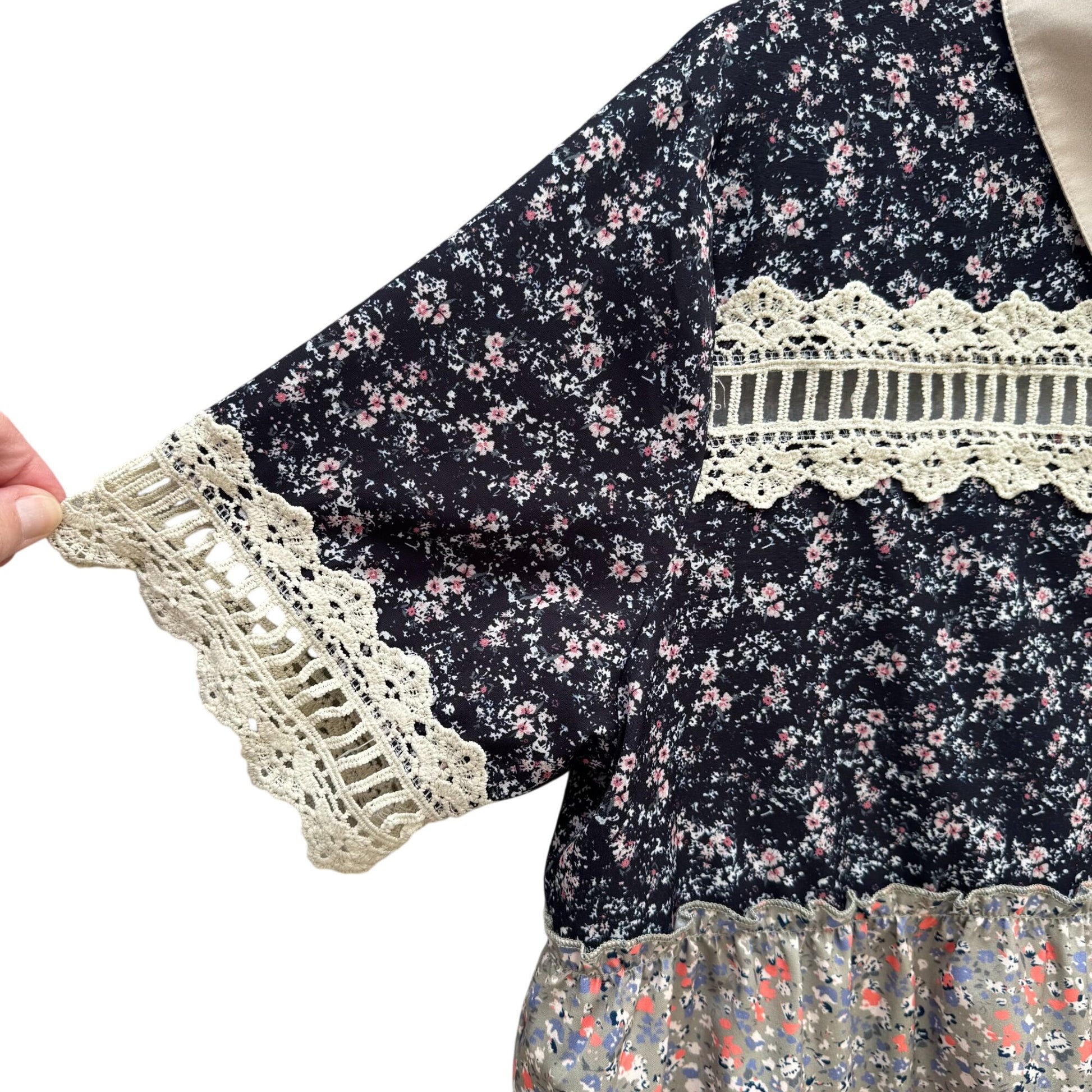 Vintage-Inspired Womens Floral Patchwork Tiered Layered Tunic Top Lace Trim Boho