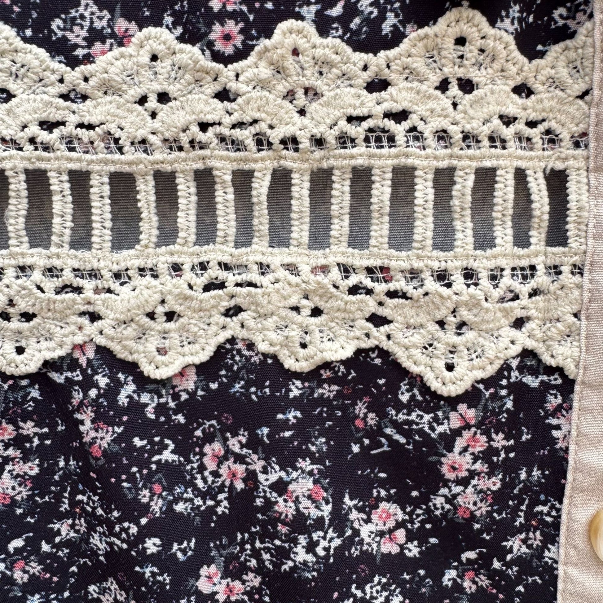 Vintage-Inspired Womens Floral Patchwork Tiered Layered Tunic Top Lace Trim Boho