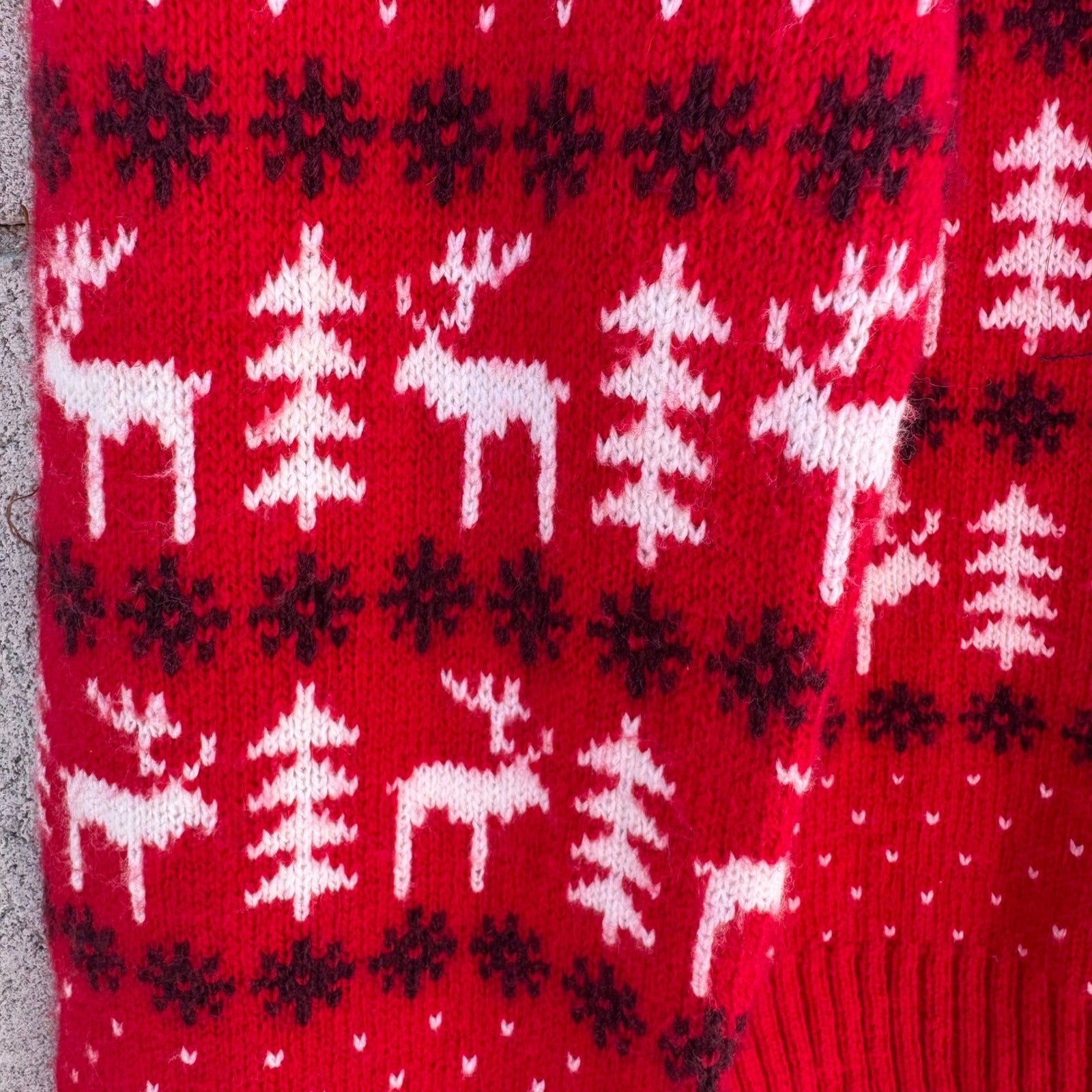 Prince & Fox Mens Large Red Fair Isle Reindeer Snowflake Nordic Knit Sweater NEW