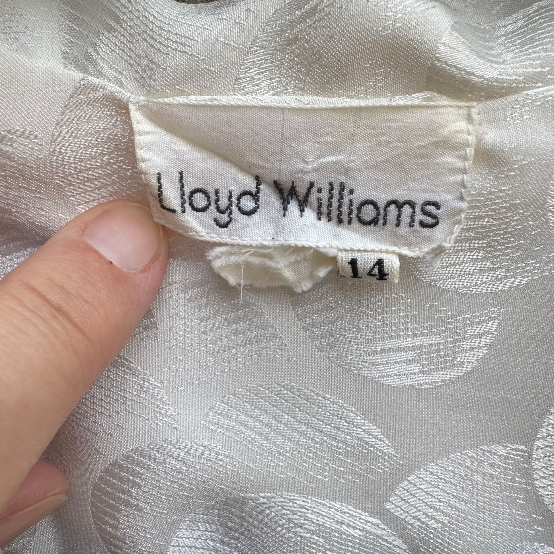 Lloyd Williams Vintage White Long Sleeve Button-Down Jacquard Pattern Blouse 14
