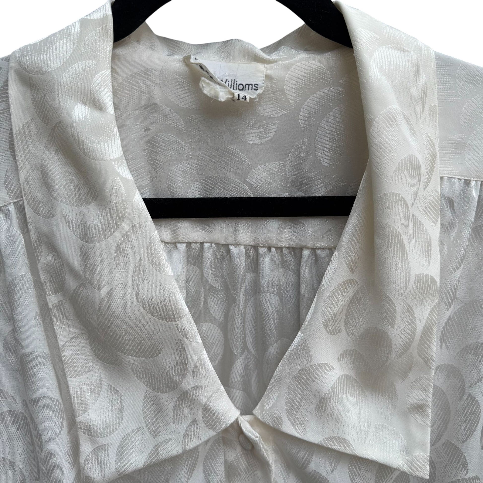Lloyd Williams Vintage White Long Sleeve Button-Down Jacquard Pattern Blouse 14