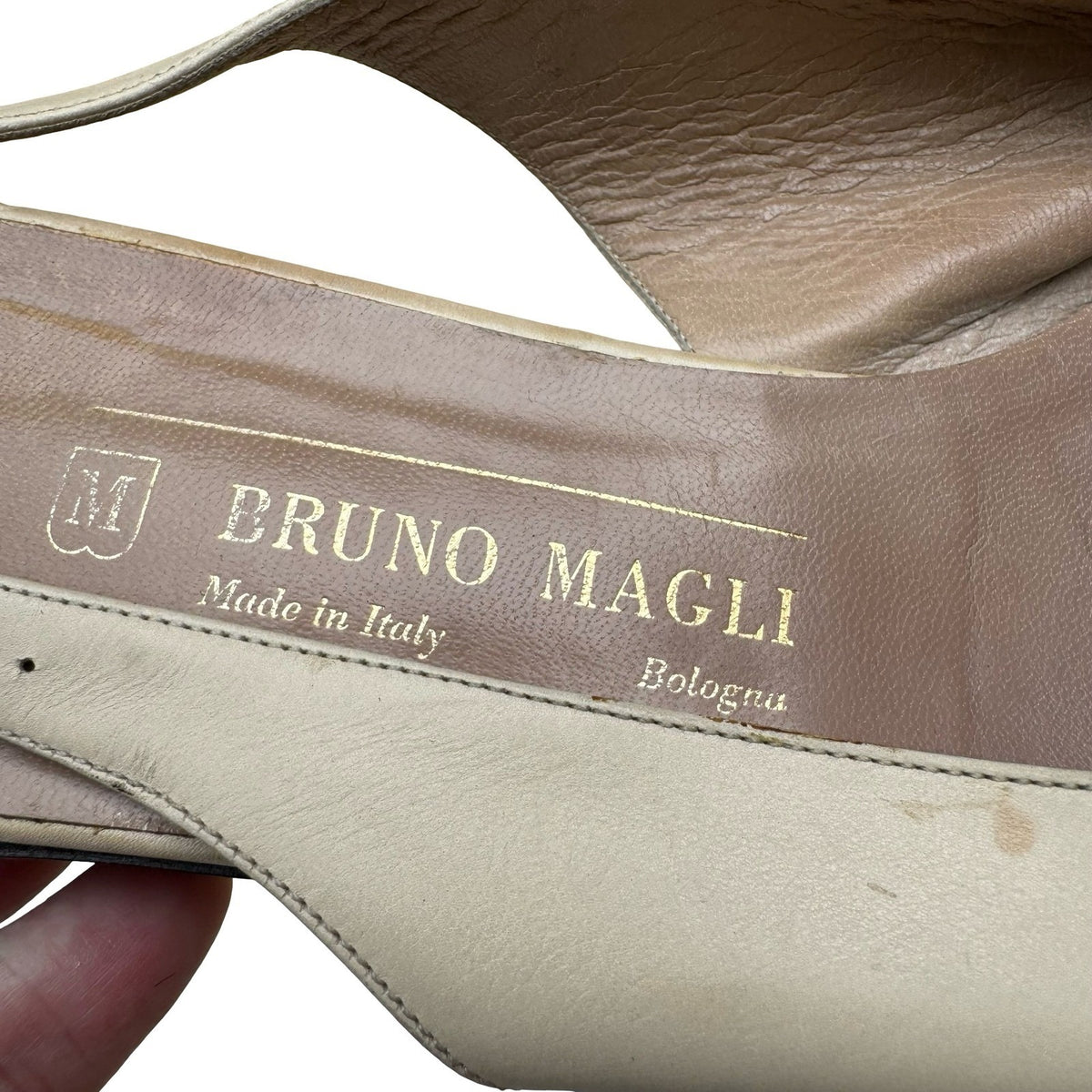 Bruno Magli Vintage Cap Toe Slingback Italian Leather Flats Cream Womens 10B