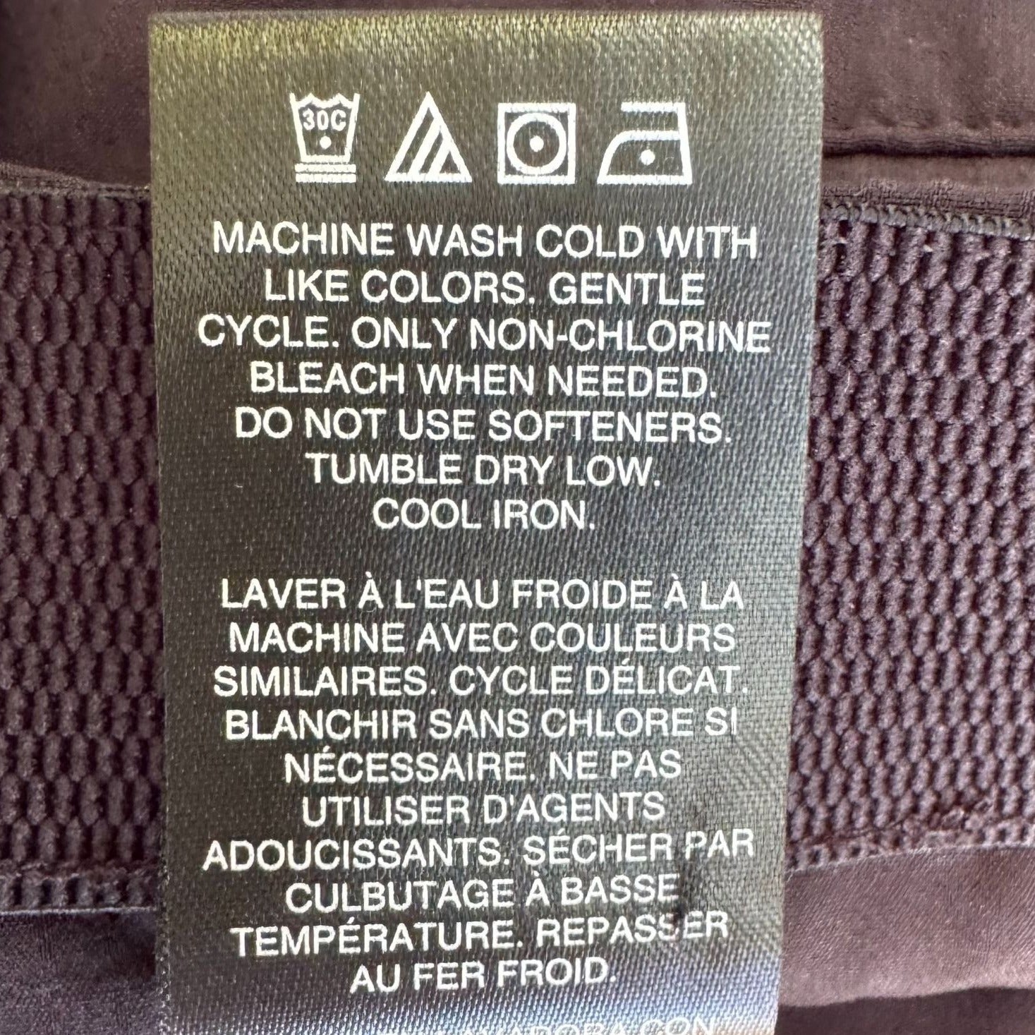 Greg Norman Mens Black Shark Lightweight Flat Front Microfiber Golf Shorts 38