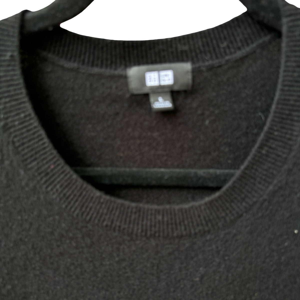 Uniqlo 100% Cashmere Quiet Luxury Minimalist Old Money Cozy Sweater Mens Black L