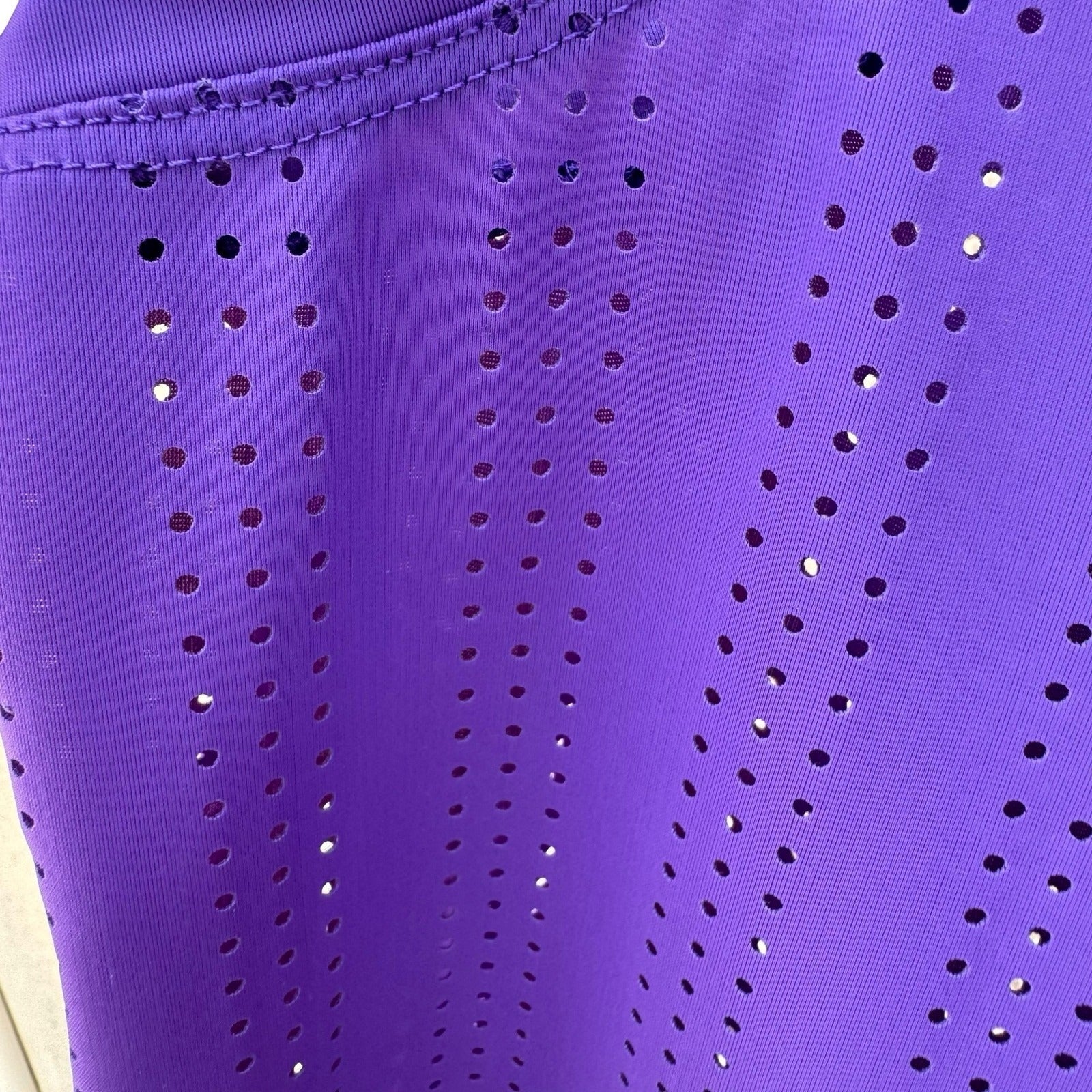 Ebb & Flow Lululemon Purple Perforated Sleeveless Athletic Tank L NEW Activewear