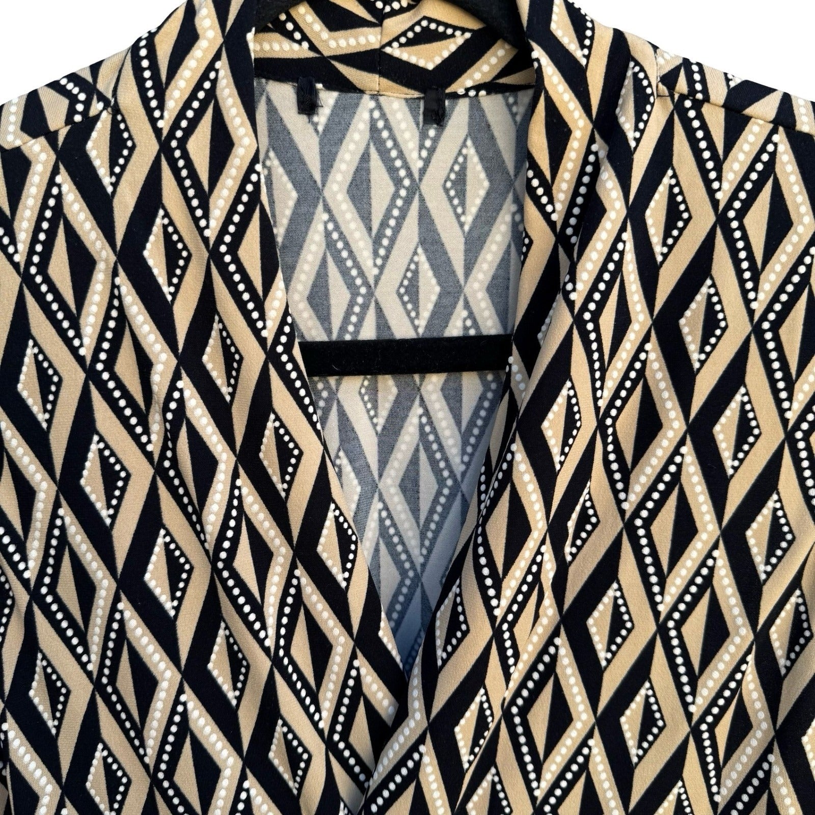 Worthington Geometric Diamond Print Mod Sleeveless V-Neck Blouse Tan Black Small