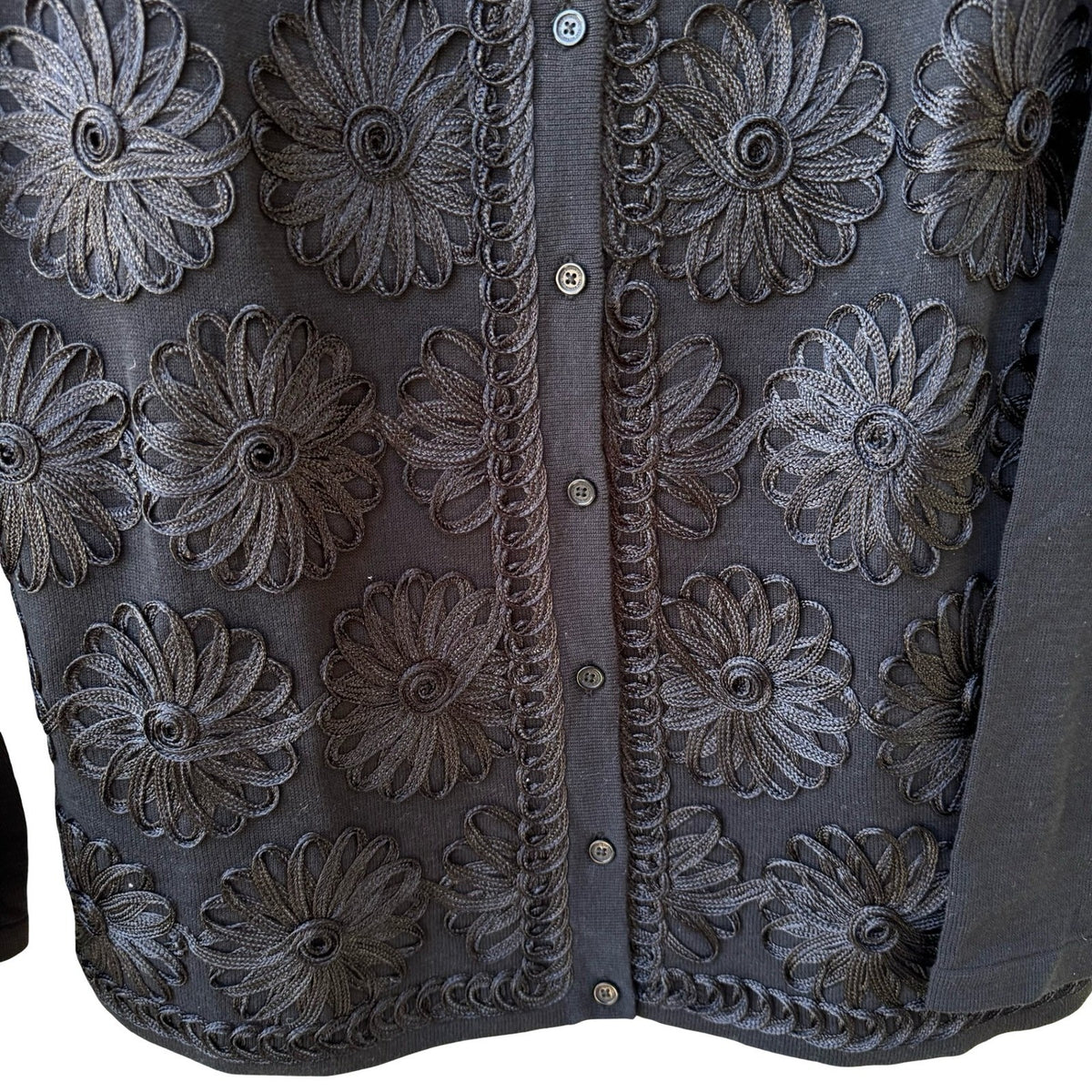 Isaac Mizrahi Floral Soutache Embroidered Knit Cardigan Sweater Black Womens L