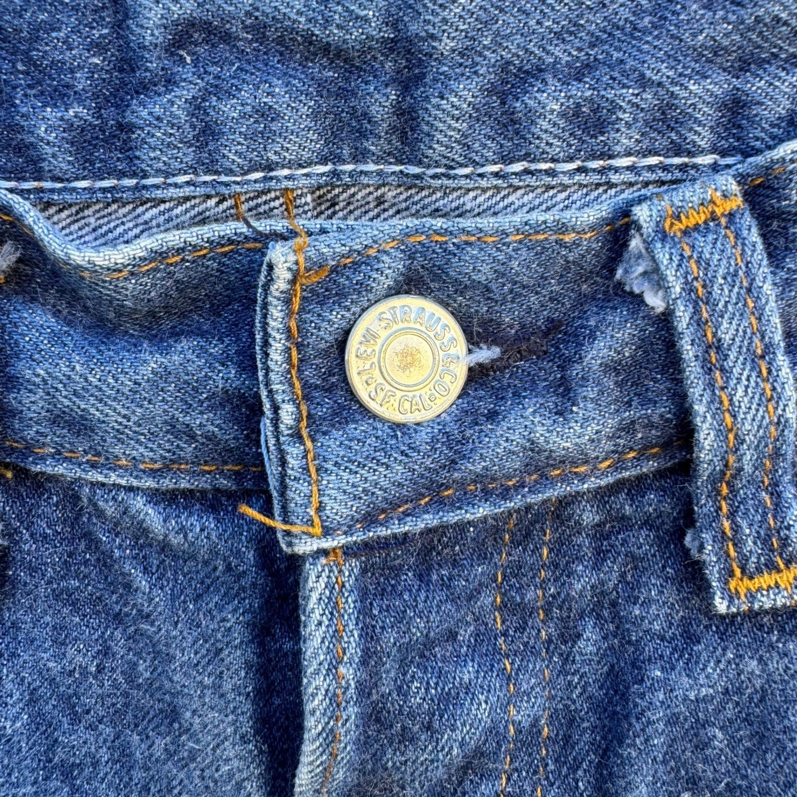 Levis 501 Vintage 80s Straight Leg Jeans Blue Medium Wash Button Fly Denim Pants