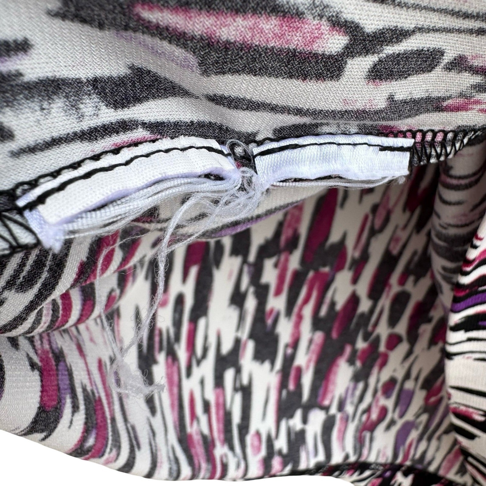 Abstract Brushstroke Square Neck Sleeveless Knit Top Black Magenta Purple Large