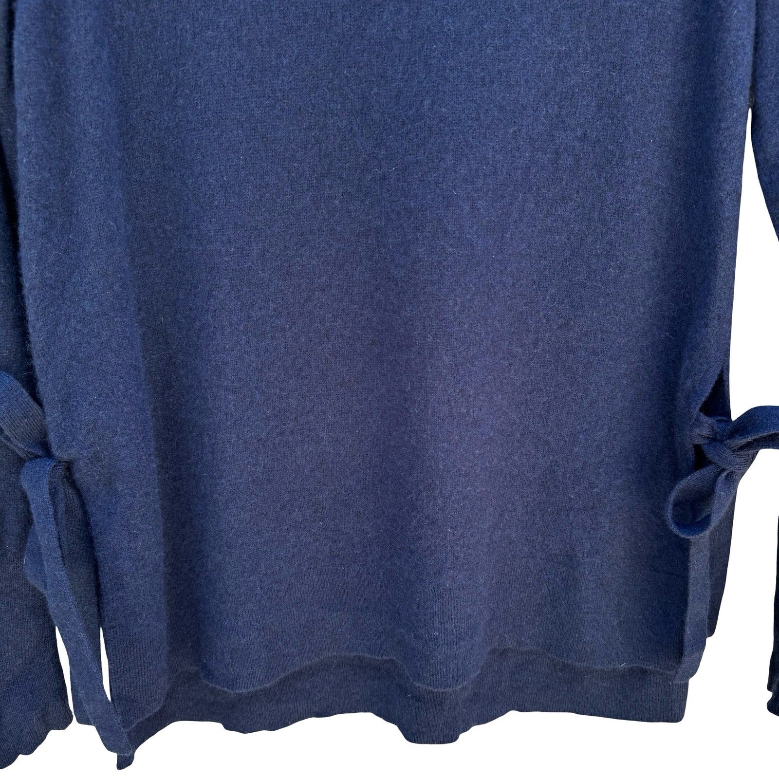 Halogen 100% Cashmere Side Tie Bow Old Money Minimalist Sweater Womens M Navy