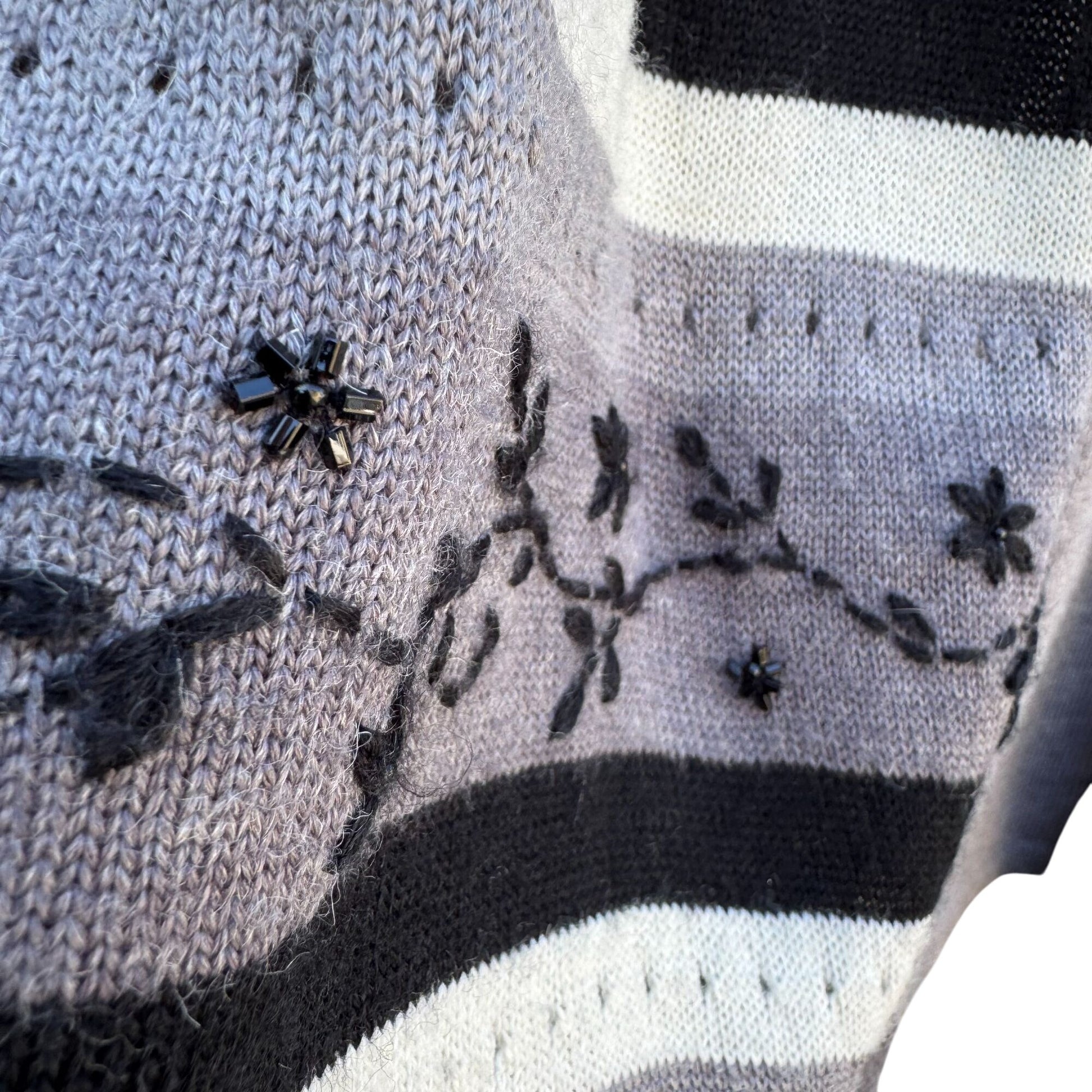 Alfred Dunner Vintage Womens Gray Cardigan Sweater Floral Embroidery Beaded M