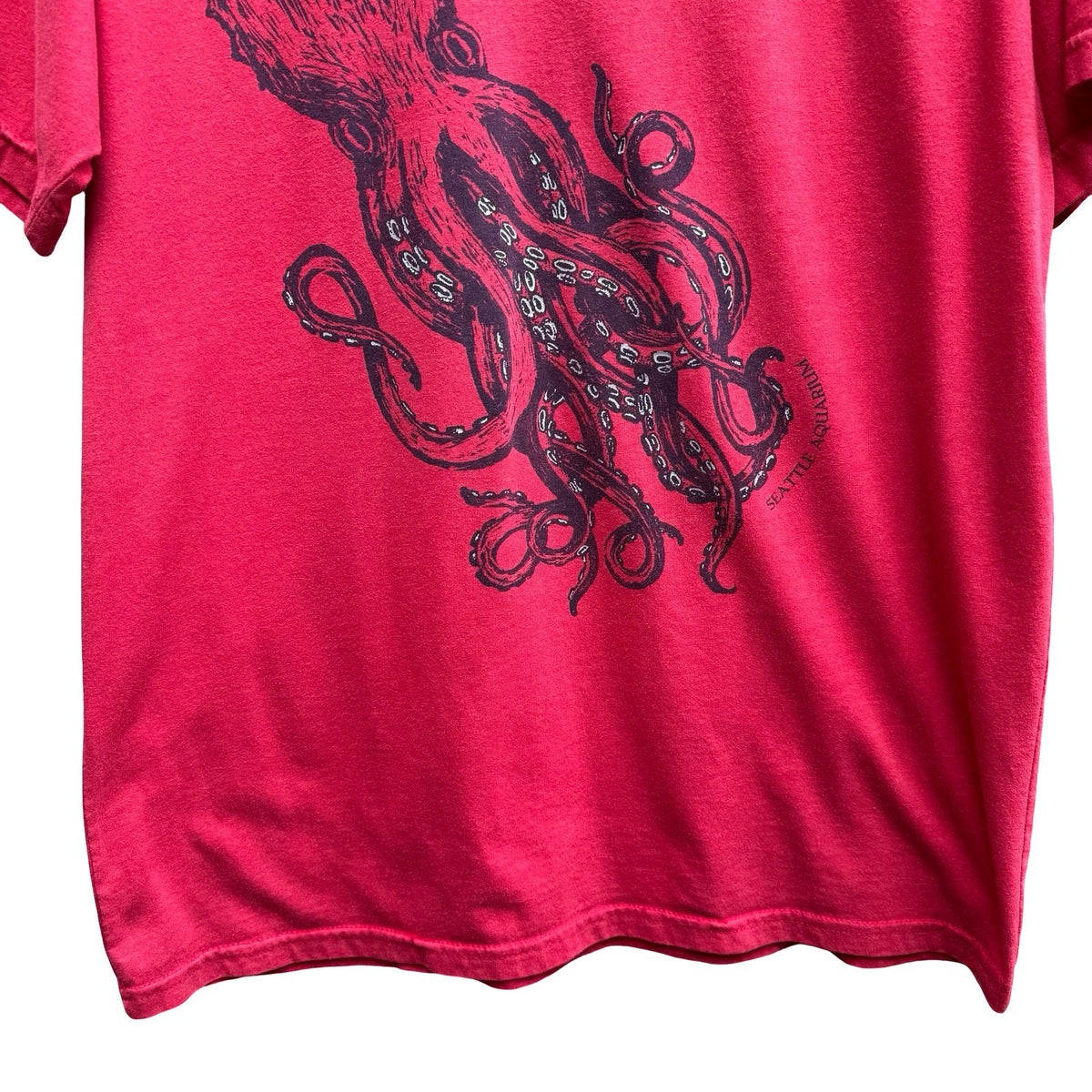 Next Level Seattle Marine Aquarium Octopus Graphic Tee Red Mens L Sustainable
