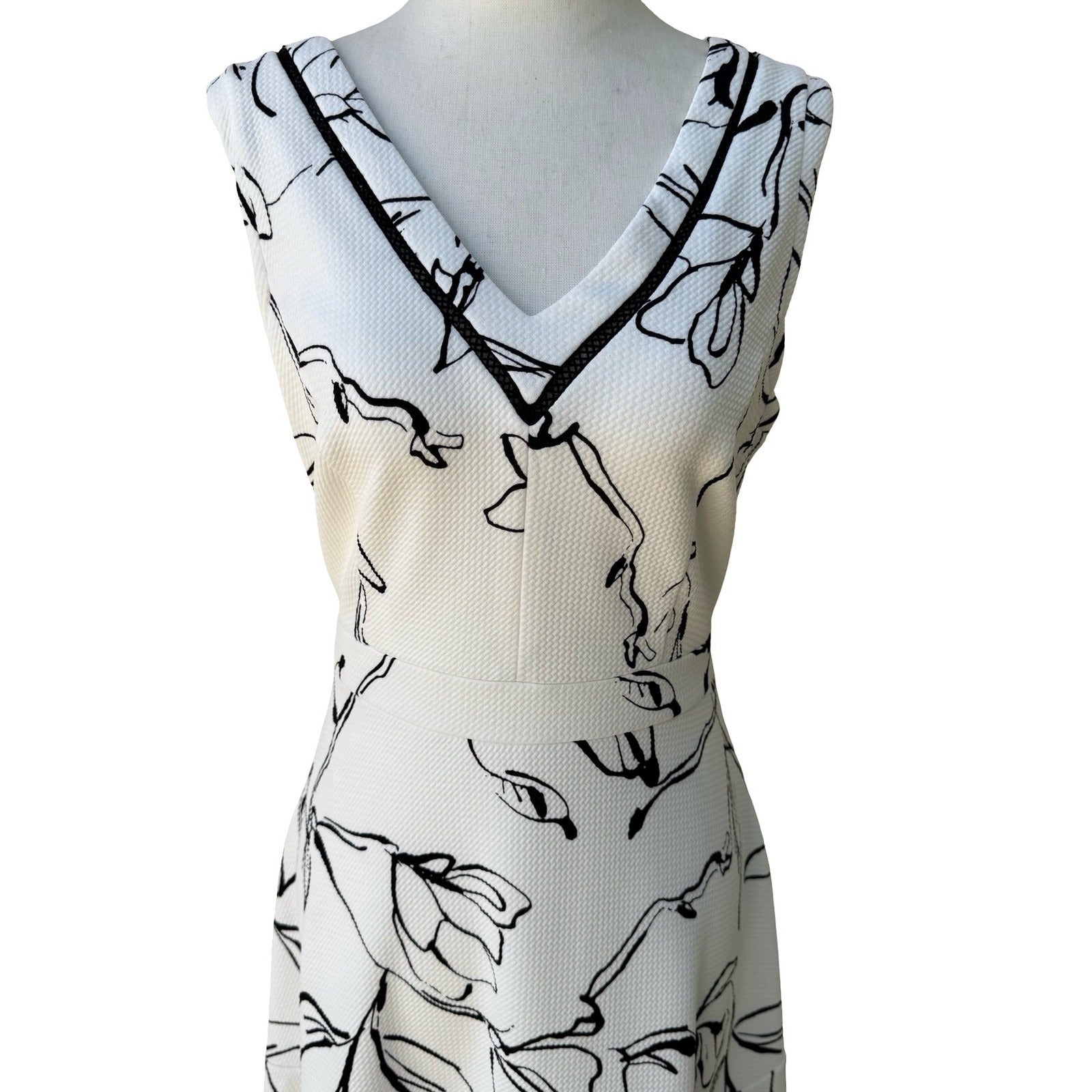 Karl Lagerfeld Paris Minimalist Garden Party Floral Fit Flare A Line Dress 10