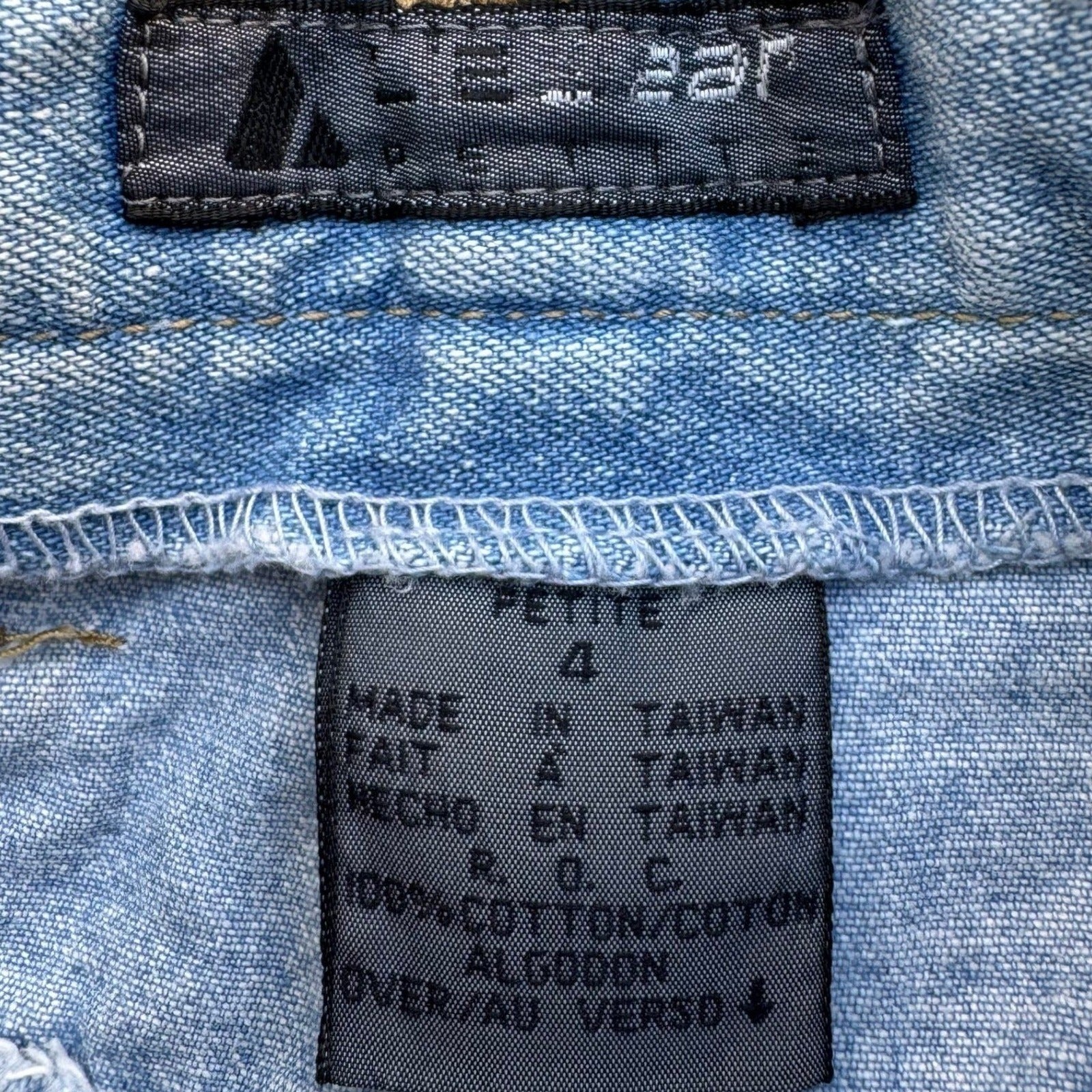 Lizwear Vintage 90s Denim Mini Skirt Light Wash Raw Hem High Waist Petite 4 Blue