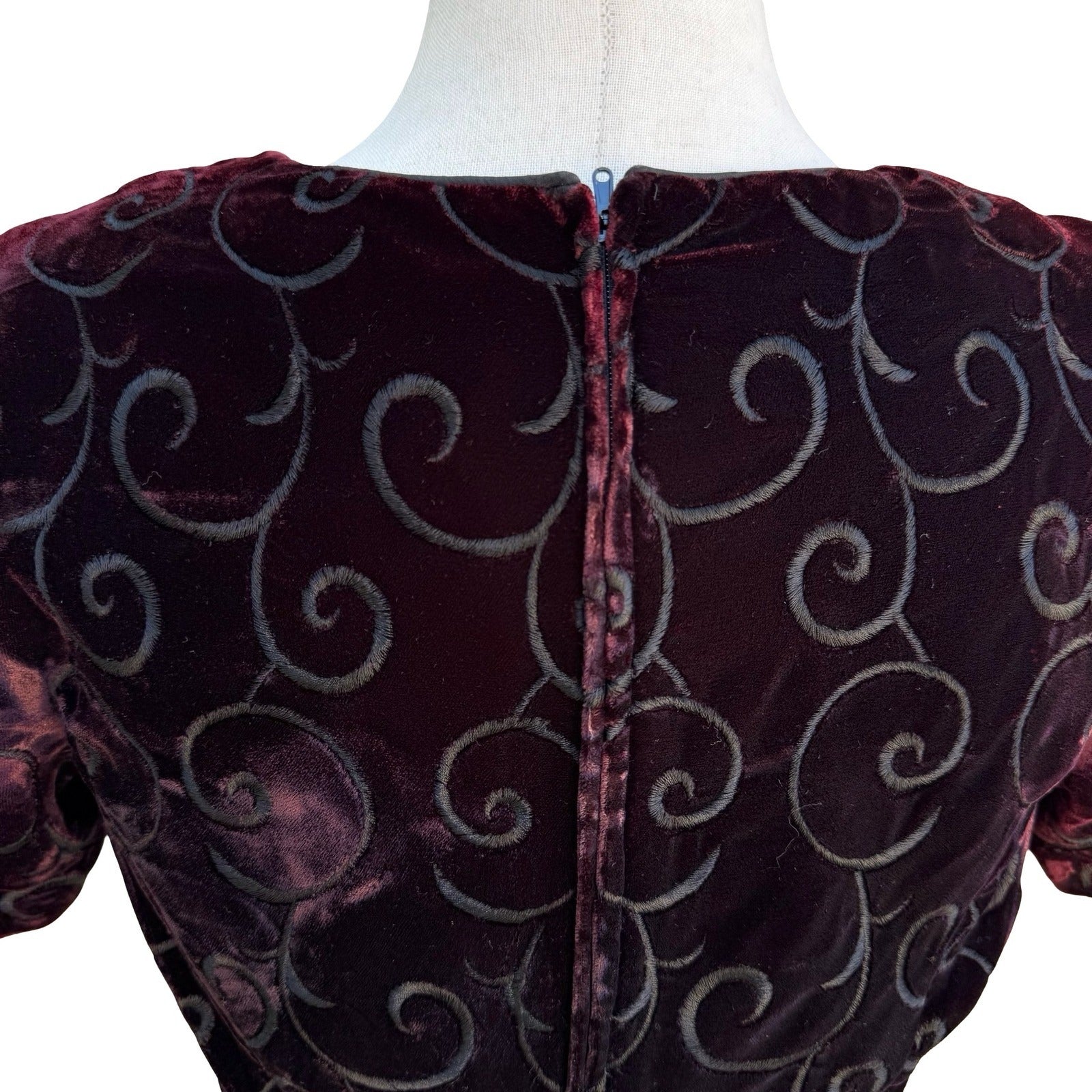 Maggy London Vintage 90s Burgundy Velvet Embroidered Sheath Dress Square Neck 4