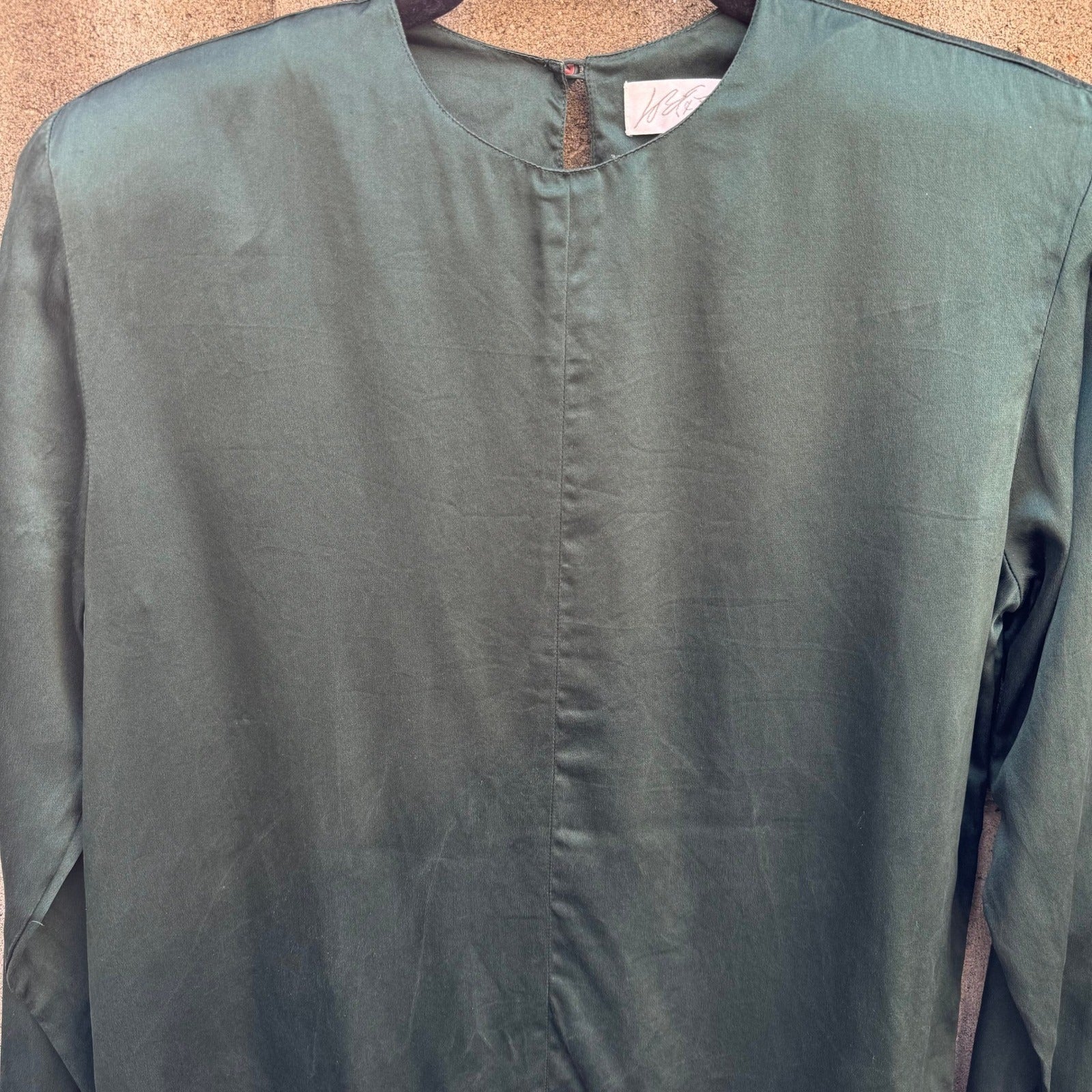 Lord & Taylor Emerald Green 100% Silk Blouse Long Sleeve Shoulder Pads Vintage