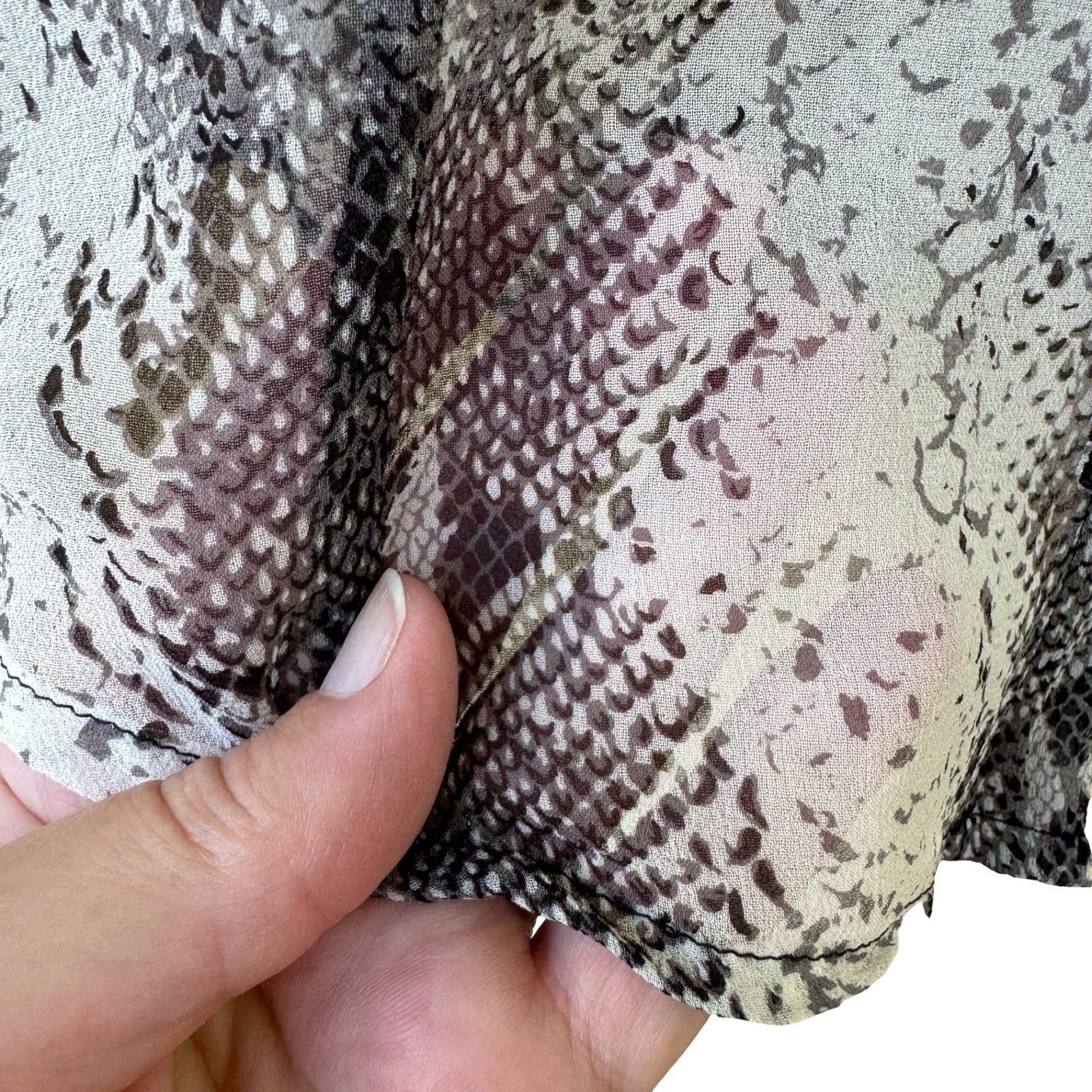 Laundry Shelli Segal Y2K Silk Snakeskin Print Tie Neck Blouse Mob Wife Indie 6