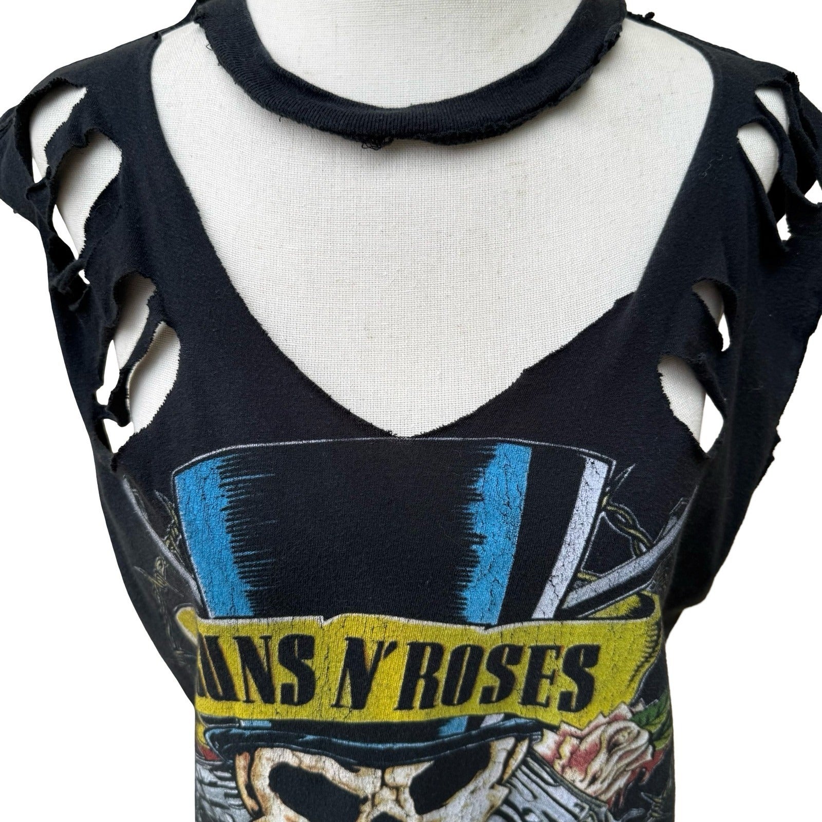 Bravado Guns N Roses Distressed Muscle Rocker Grunge Tee Skull Thrashed Shredded