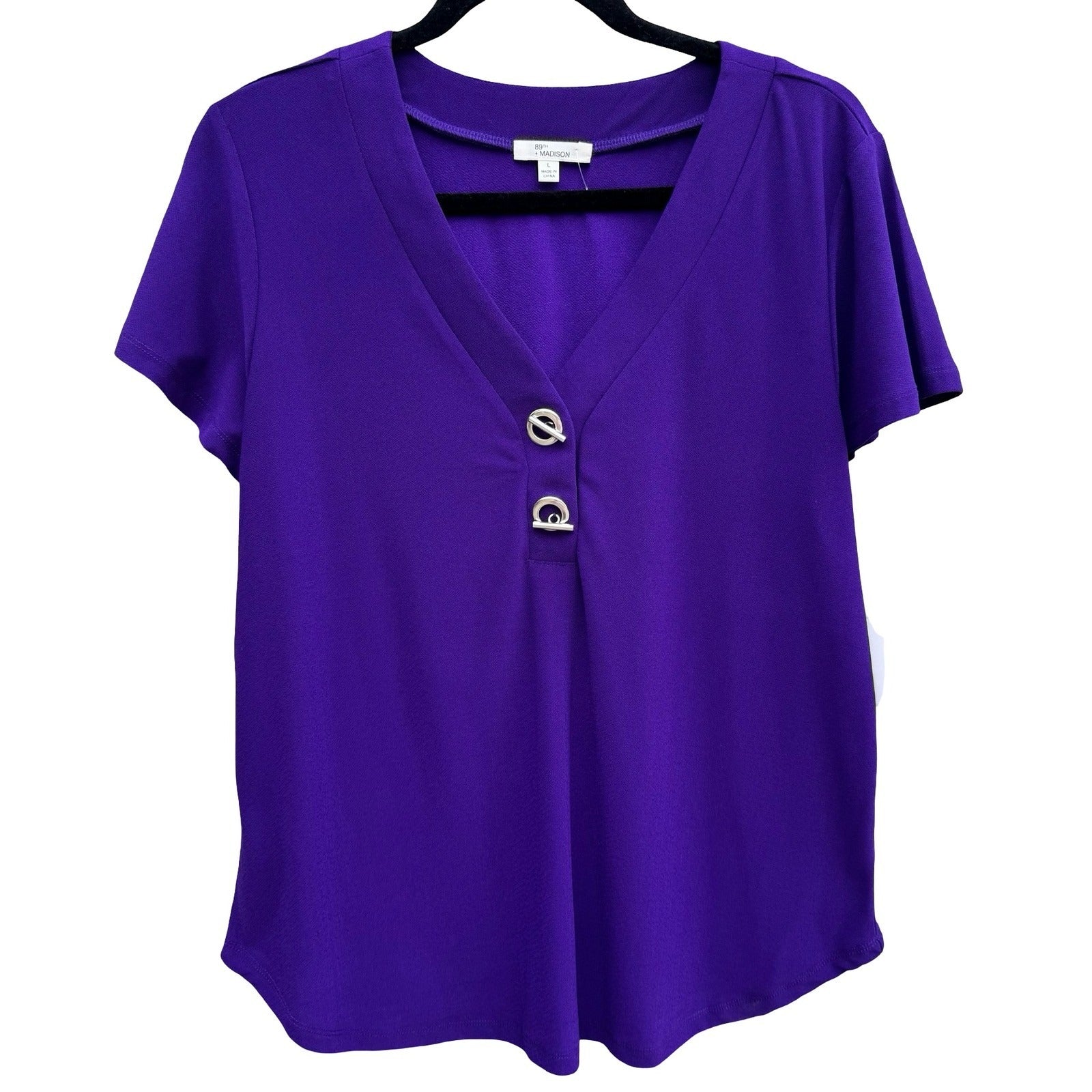 89th + Madison Purple V-Neck Short Sleeve Blouse Toggle Detail Large NEW Office