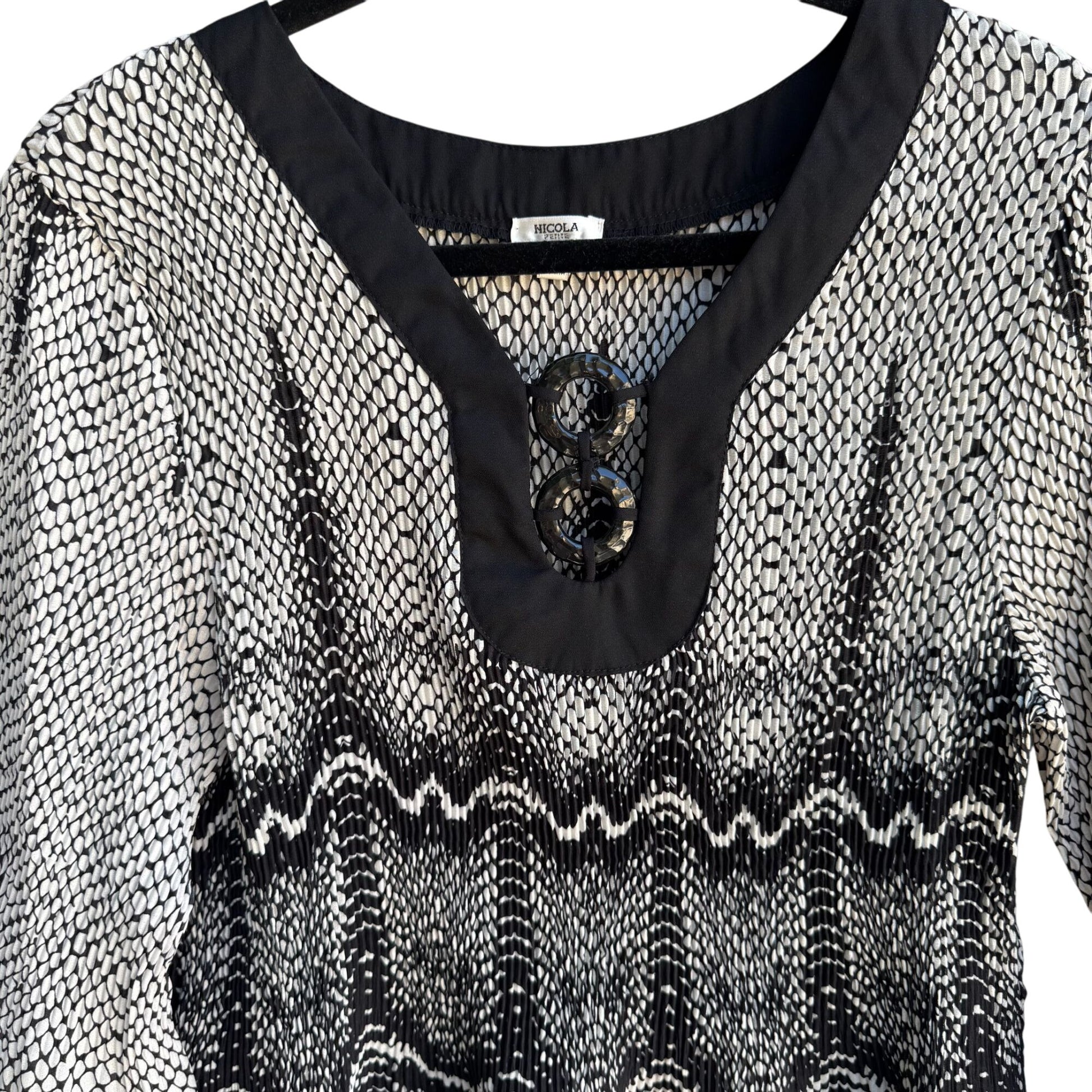 Nicola Petites Black White Snake Print Flared Sleeves V-Neckline Tunic Blouse PXL