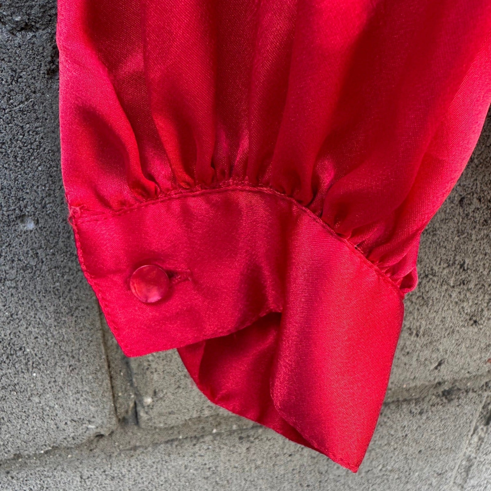 Sonya Ratay for San Andre Vintage Red Satin Scarf Neck Button Back Blouse Sz 8