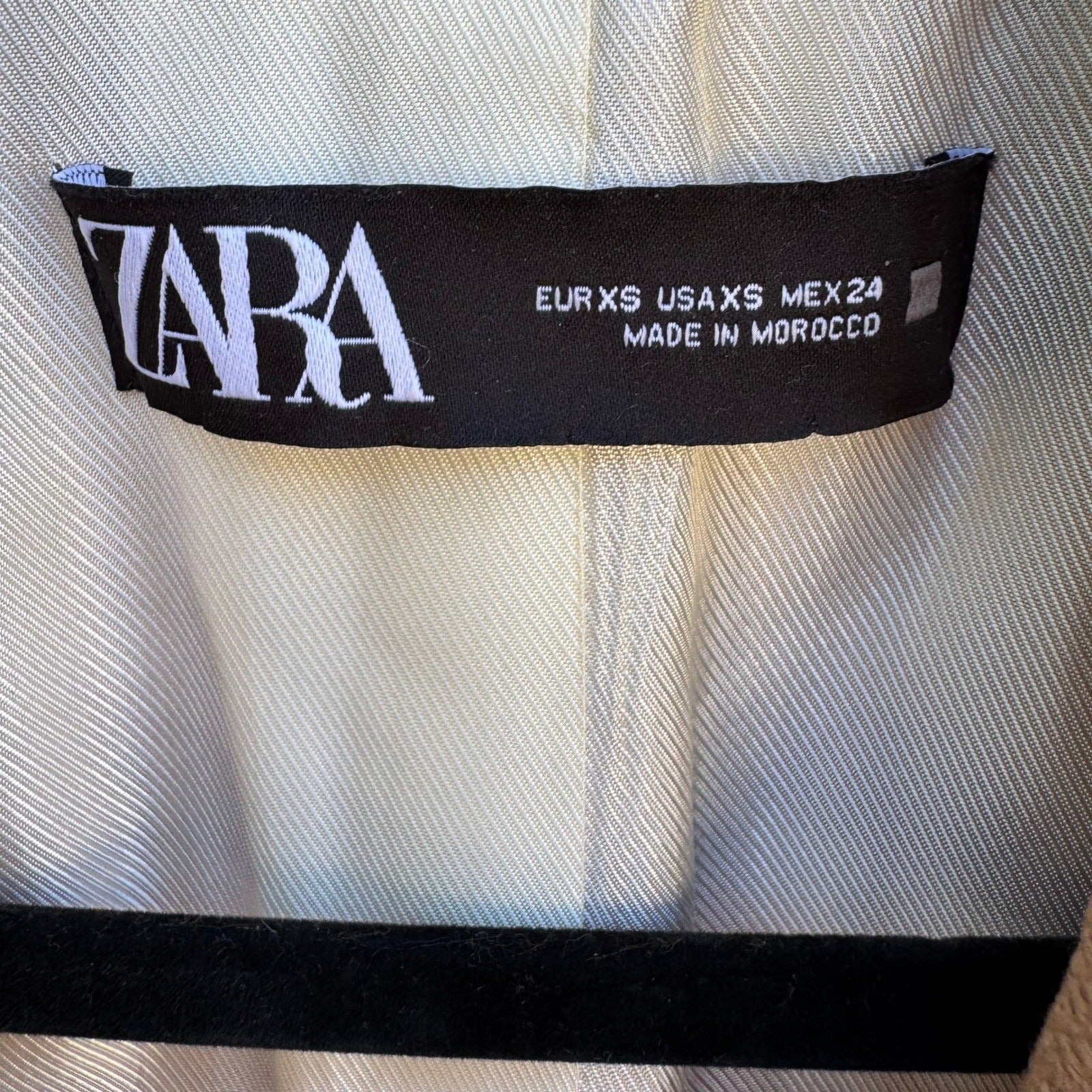 Zara Preppy Tailored Professional Double Breasted Textured Blazer Lion Buttons S