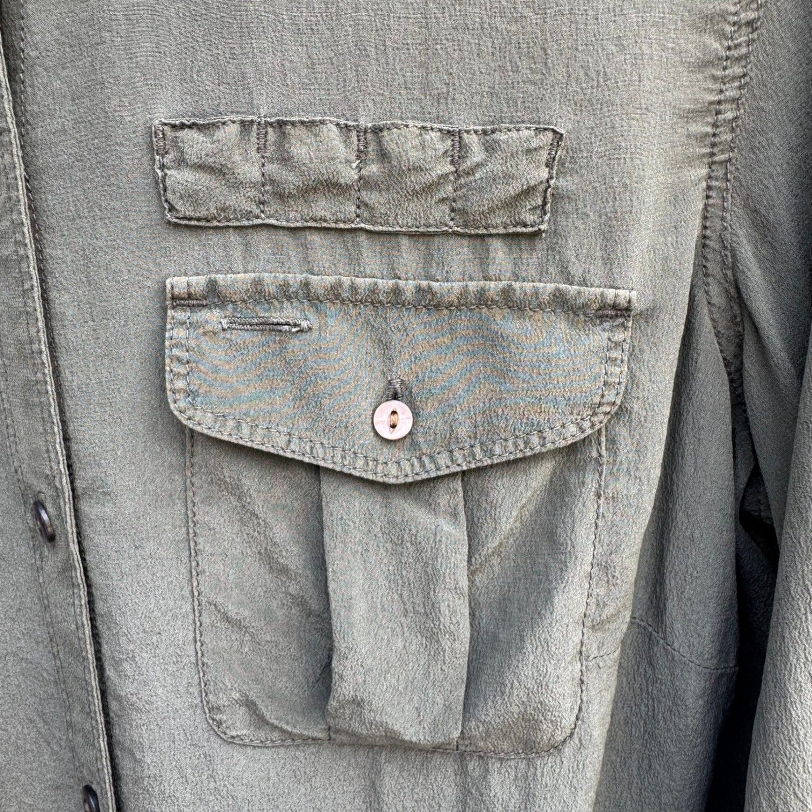 Eddie Bauer 100% Silk Quiet Luxury Utility Shirt Earthy Green Roll Tab Sleeve M