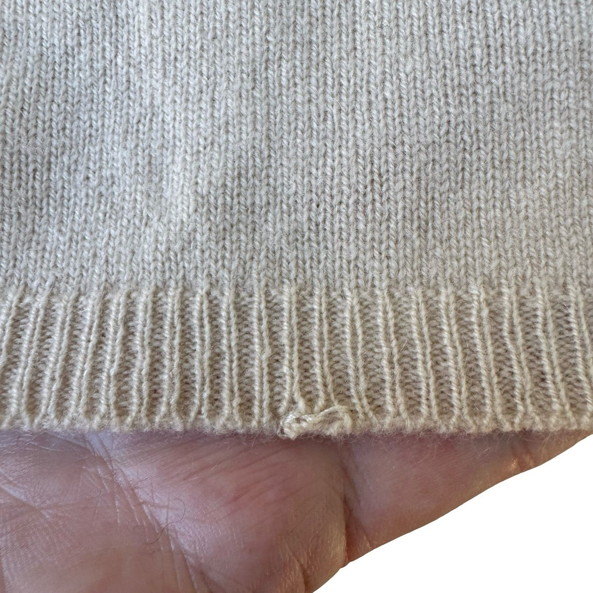 Vince 100% Cashmere Quiet Luxury Preppy Short Sleeve Minimalist Sweater Tan S