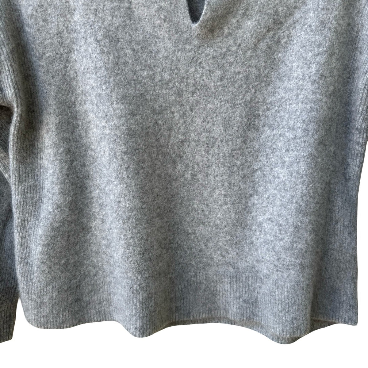 Madewell Responsible Cashmere Quiet Luxury Minimalist Soft Knit Sweater Gray M