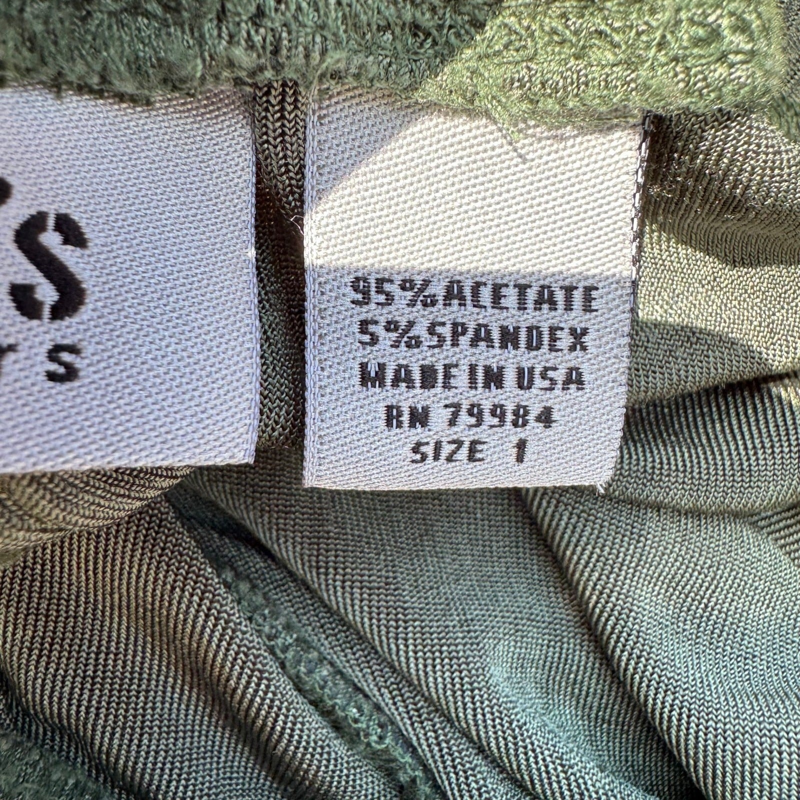 Chicos Travelers Minimalist Green Ribbed Straight Leg Pants Liquid Knit Size 1