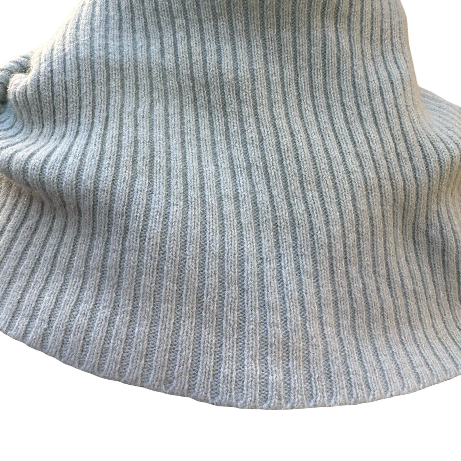 Lord & Taylor 100% Cashmere Quiet Luxury Old Money Turtleneck Sweater Blue M