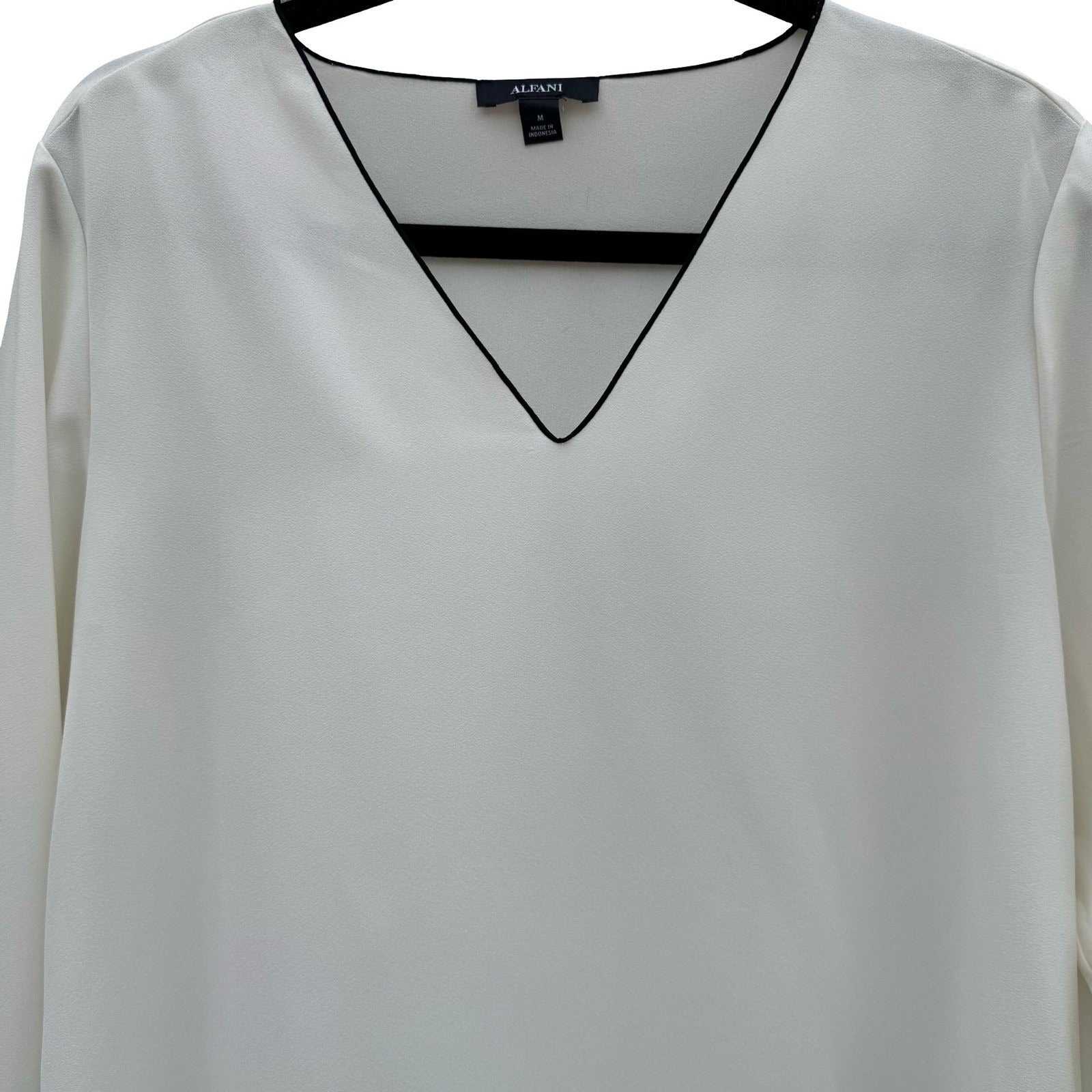 Alfani Womens White V-Neck Blouse Black Contrast Trim Bow Bell Cuff Medium NWT
