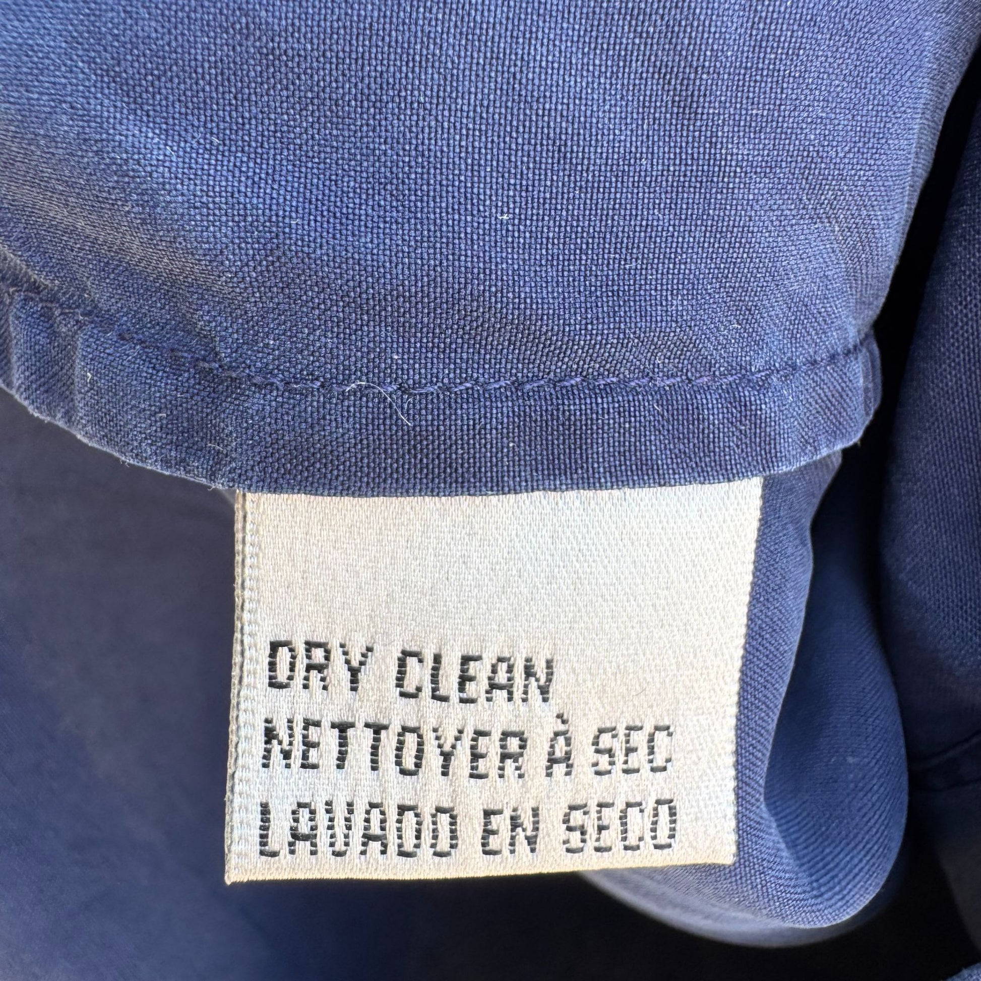 Jones & Co Vintage Womens Preppy Blue Silk Long Sleeve Button Down Shirt Small