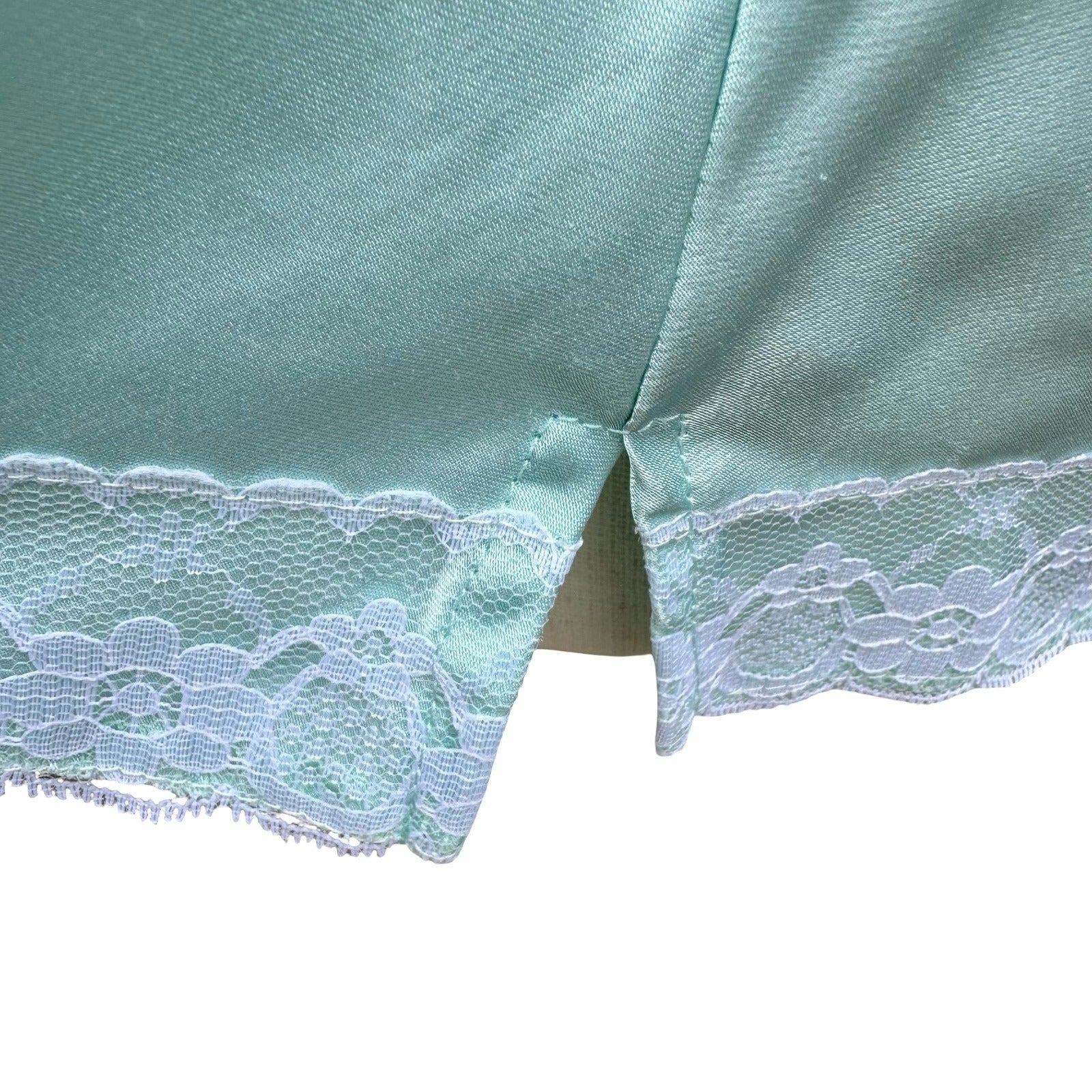 Coquette 90265 Vintage Y2K Mint Satin Lace Camisole Top Womens M Tank Fairy