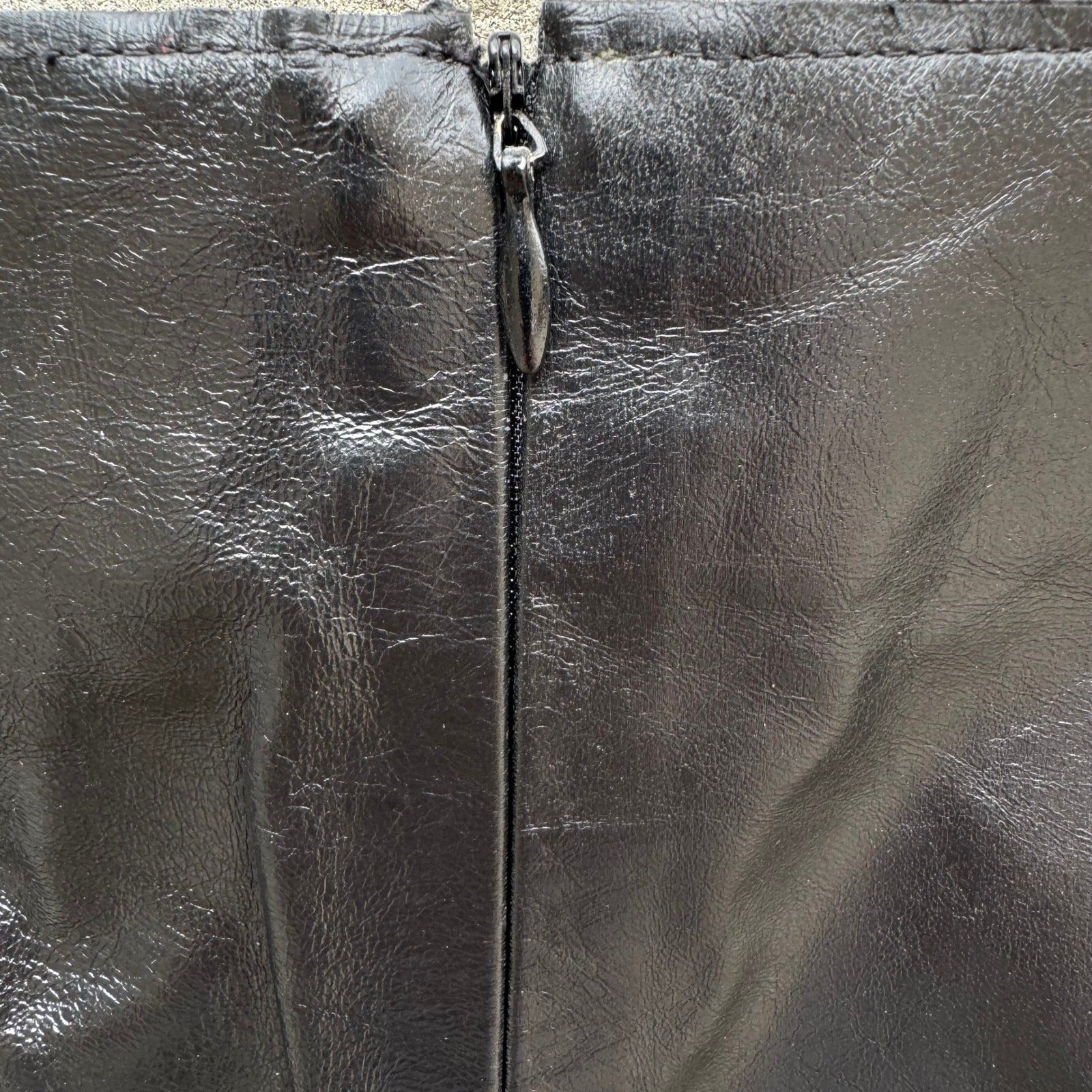 Poleci Vintage Y2K Edgy Biker Avant Garde Goth Leather Pencil Skirt Perforated