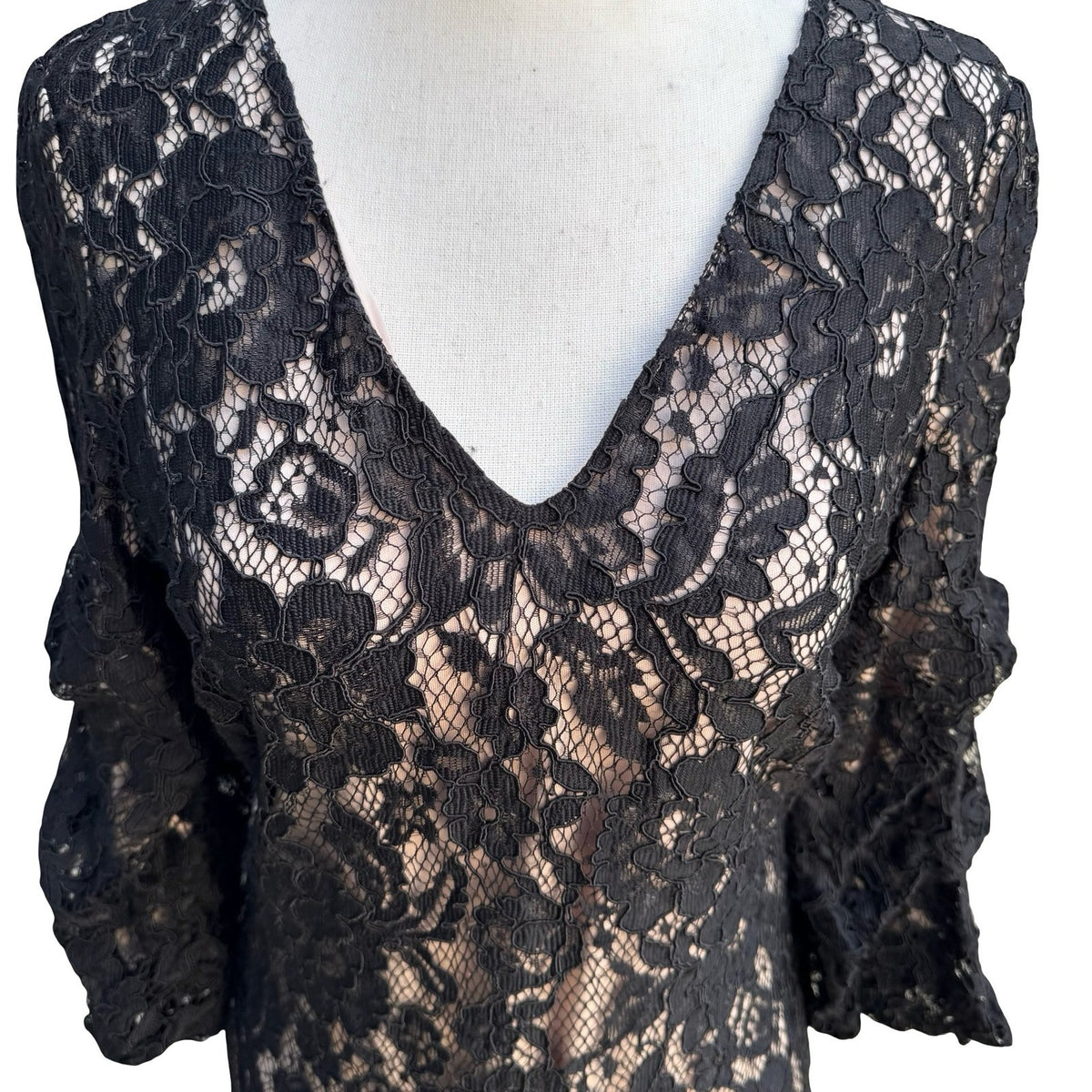 DKNY Coquette Romantic Floral Lace Ruffle Bell Sleeve Sheath Cocktail Dress 6