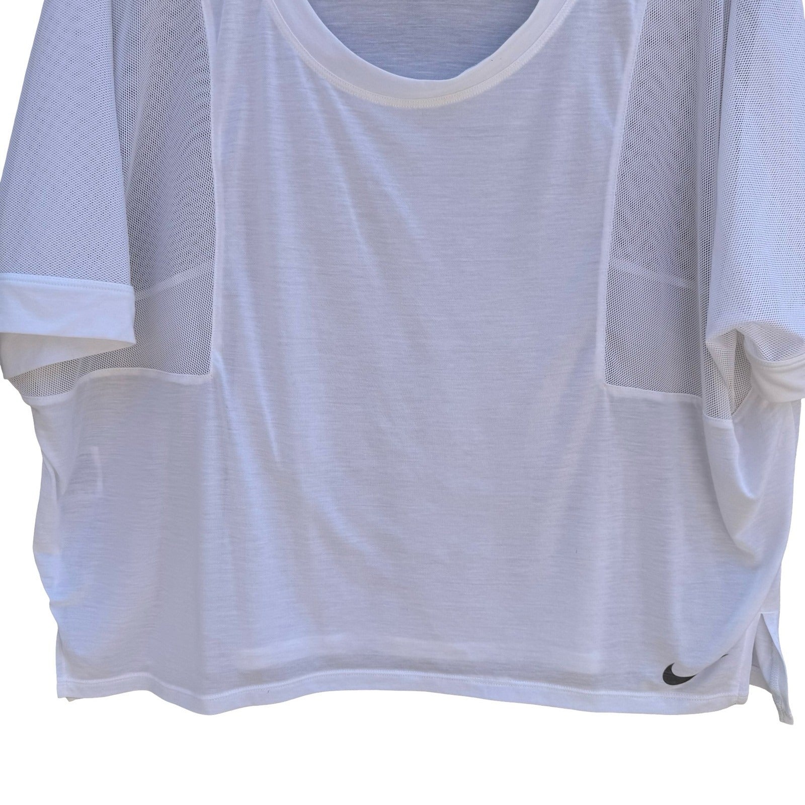 Nike Dri-FIT White Mesh Panel Short Sleeve Training Top Large Relaxed Fit Shirt