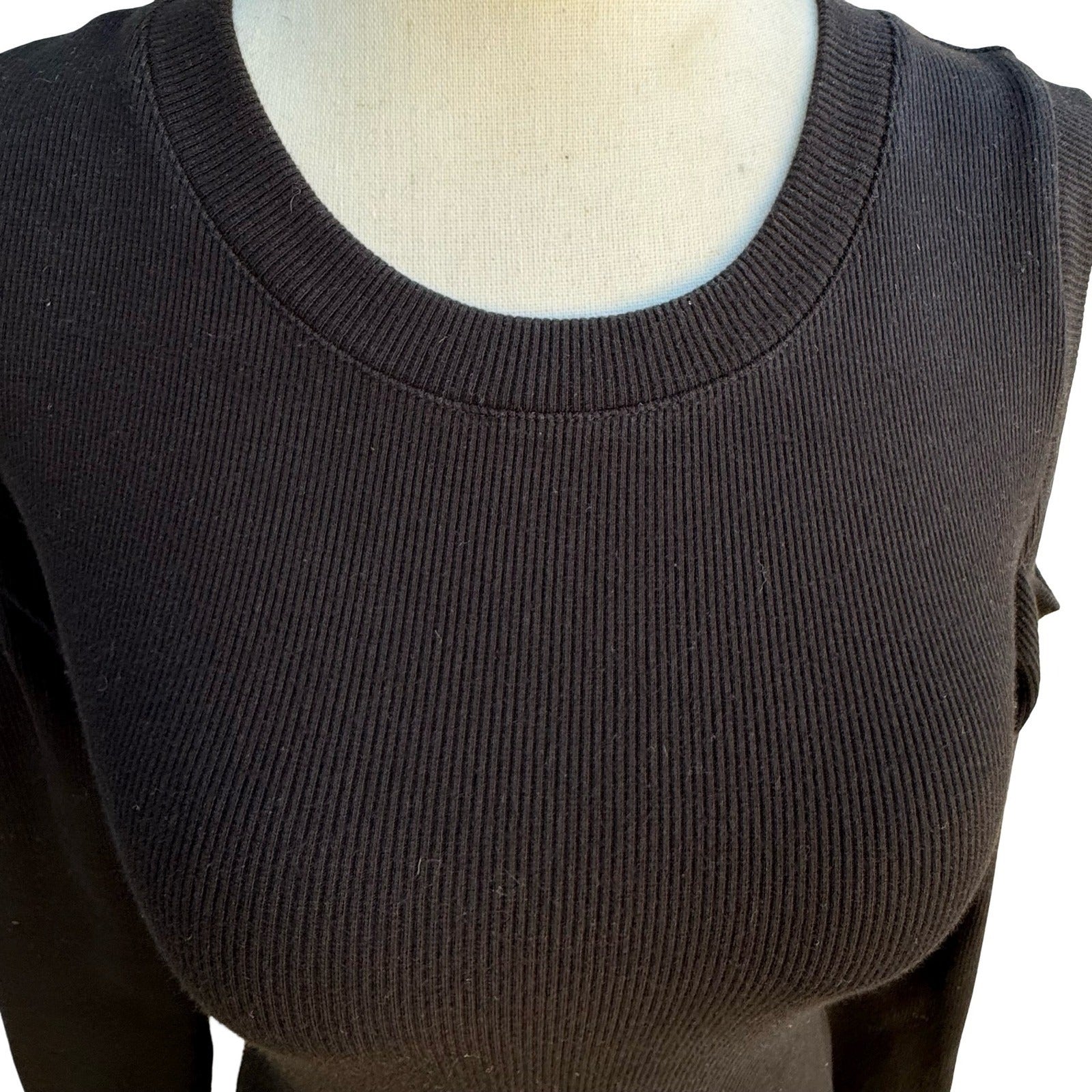 Avec Les Filles Minimalist Cold Shoulder Ribbed Ruffle Bodycon LBD Mini Dress XS