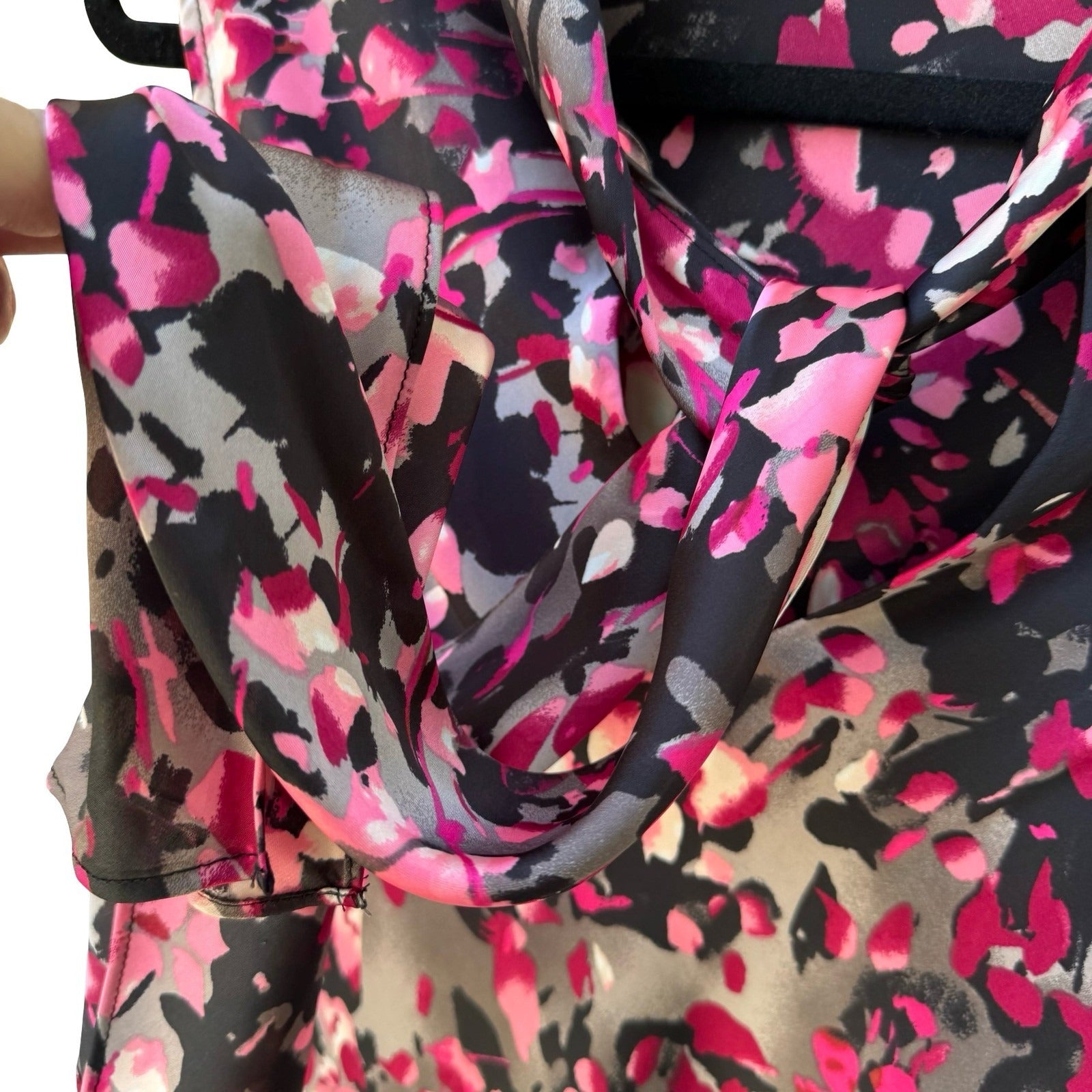 Nine West Professional Abstract Dark Floral Tie Neck Sleeveless Blouse L NEW
